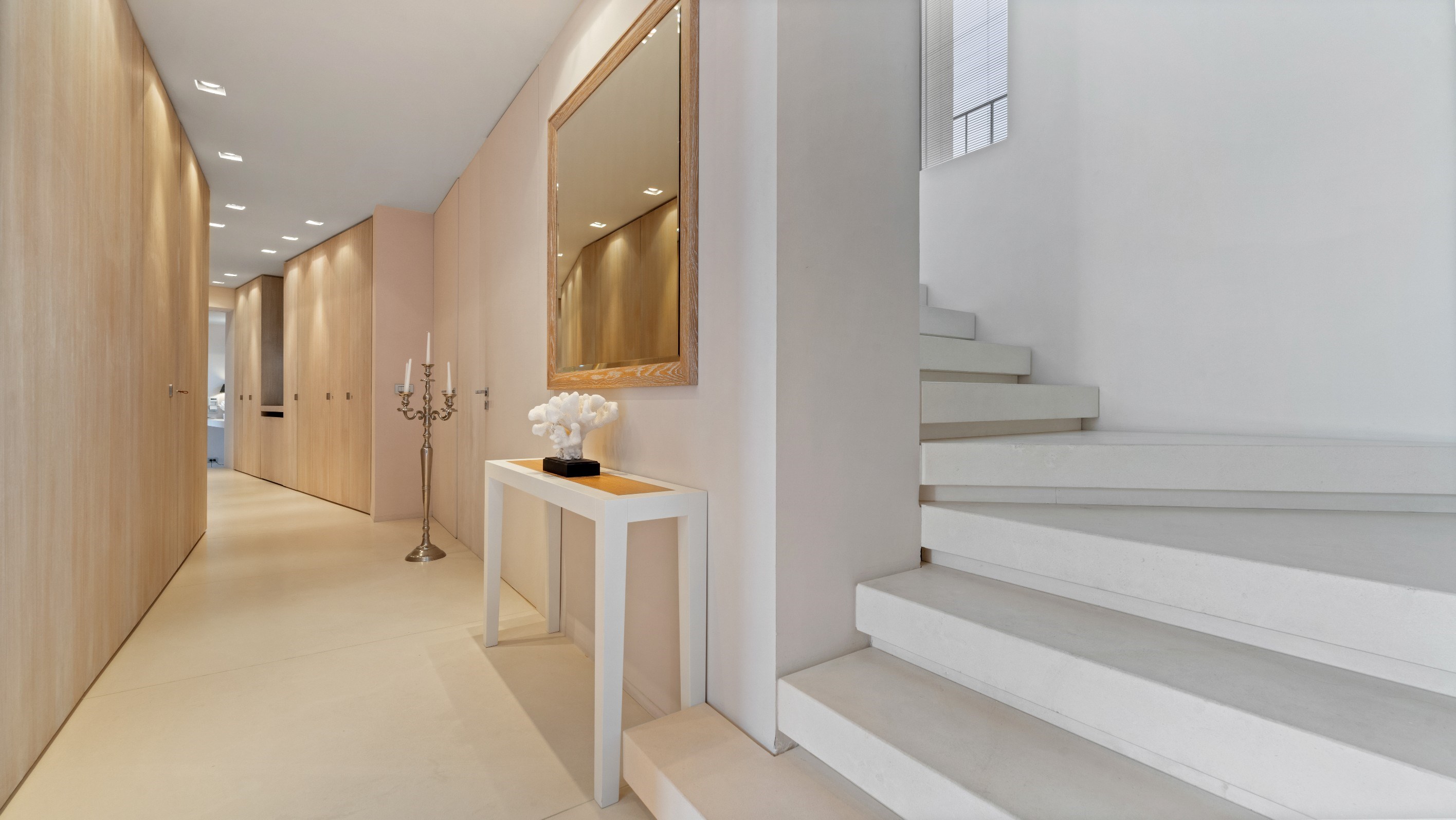  Port Grimaud, 538 sqm waterfront residence with pool and two private 24 metre m… - 物件實景