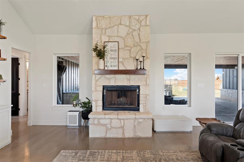 353 Willow Moon Ranch Road, Crawford, Texas, 76638, United States, 6 Bedrooms Bedrooms, ,3 BathroomsBathrooms,Residential,For Sale,353 Willow Moon Ranch Road,1673440