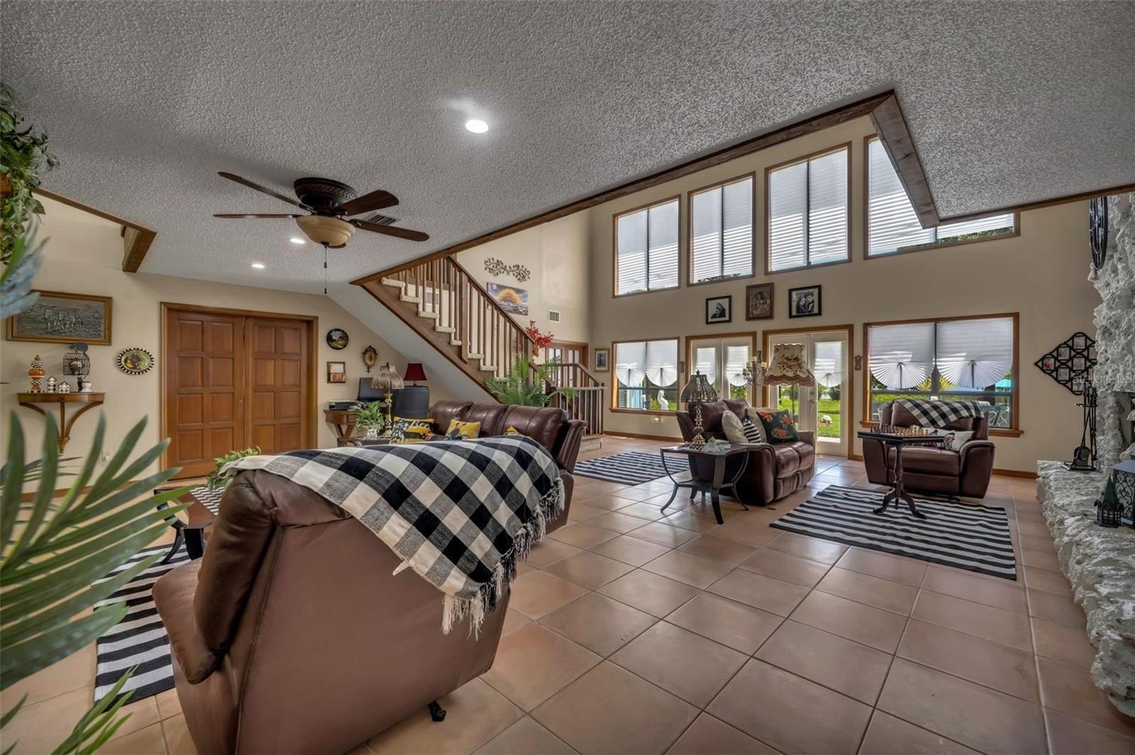 DELTONA, Florida, 32725, United States, 5 Bedrooms Bedrooms, ,3 BathroomsBathrooms,Residential,For Sale,1983219