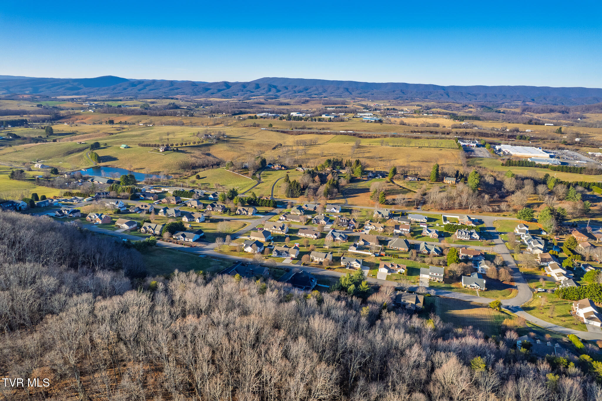 Wytheville, Virginia, 24382, United States, 4 Bedrooms Bedrooms, ,3 BathroomsBathrooms,Residential,For Sale,2005491