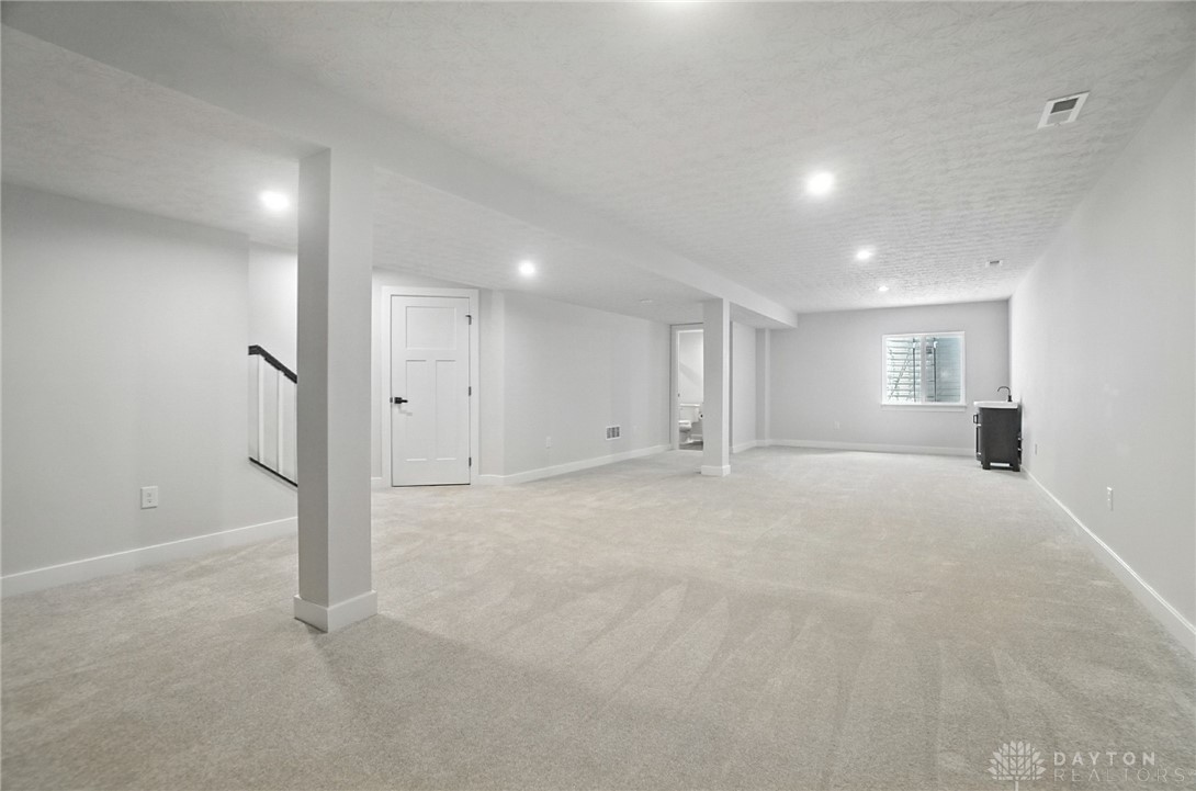 Xenia, Ohio, 45385, United States, 3 Bedrooms Bedrooms, ,4 BathroomsBathrooms,Residential,For Sale,1917092