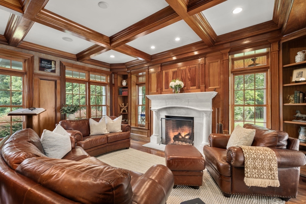 Milton, Massachusetts, 02186, United States, 6 Bedrooms Bedrooms, ,6 BathroomsBathrooms,Residential,For Sale,1940857