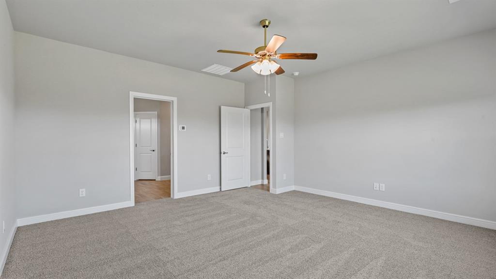Mansfield, Texas, 76063, United States, 5 Bedrooms Bedrooms, ,3 BathroomsBathrooms,Residential,For Sale,1937196