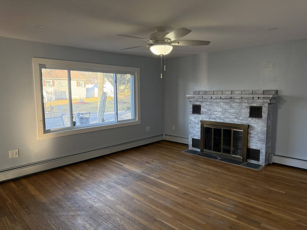 Methuen, Massachusetts, 01844, United States, 3 Bedrooms Bedrooms, ,2 BathroomsBathrooms,Residential,For Sale,2010745