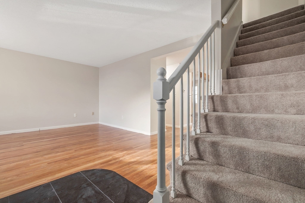 Danvers, Massachusetts, 01923, United States, 2 Bedrooms Bedrooms, ,2 BathroomsBathrooms,Residential,For Sale,2007441