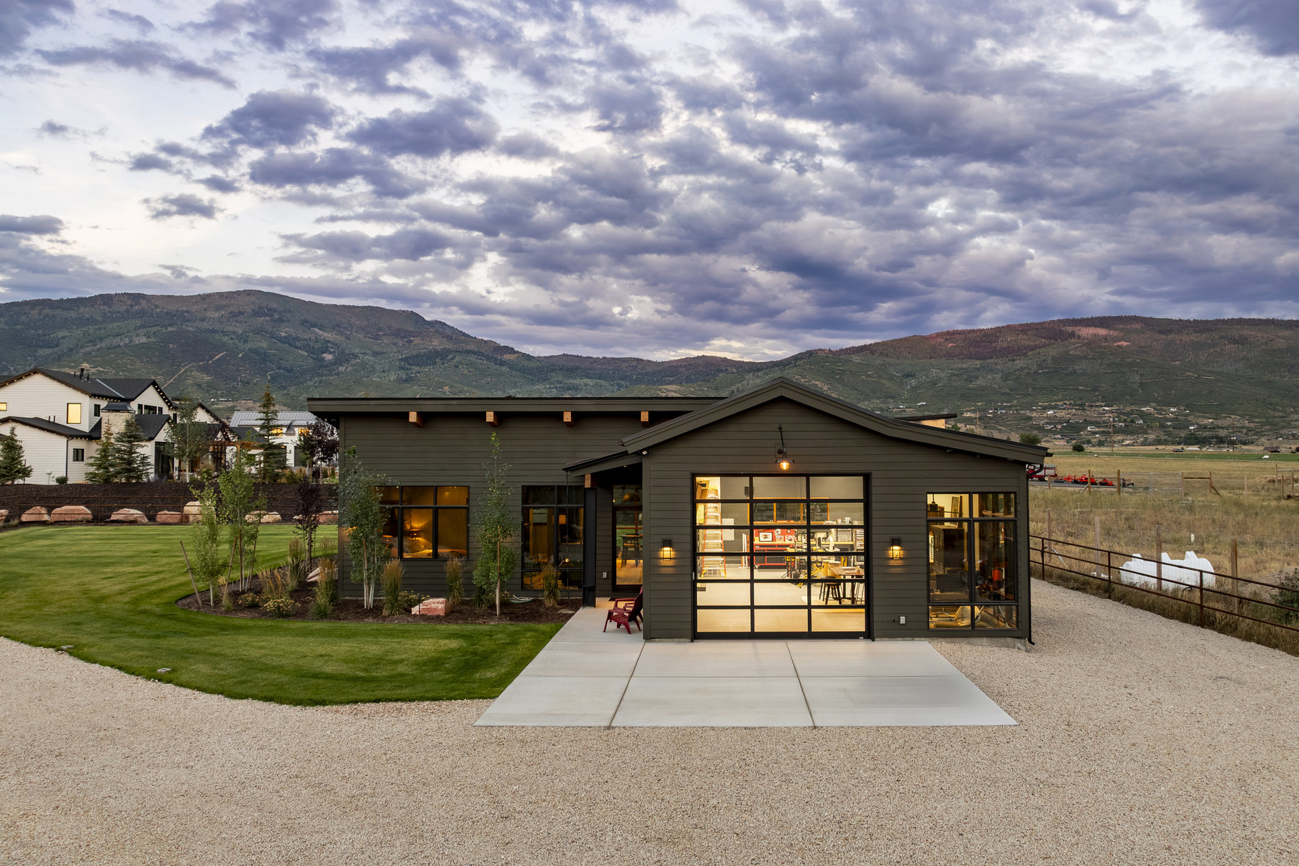  Rural Chic Farmhouse with Expansive Views and Seclusion - 物件實景