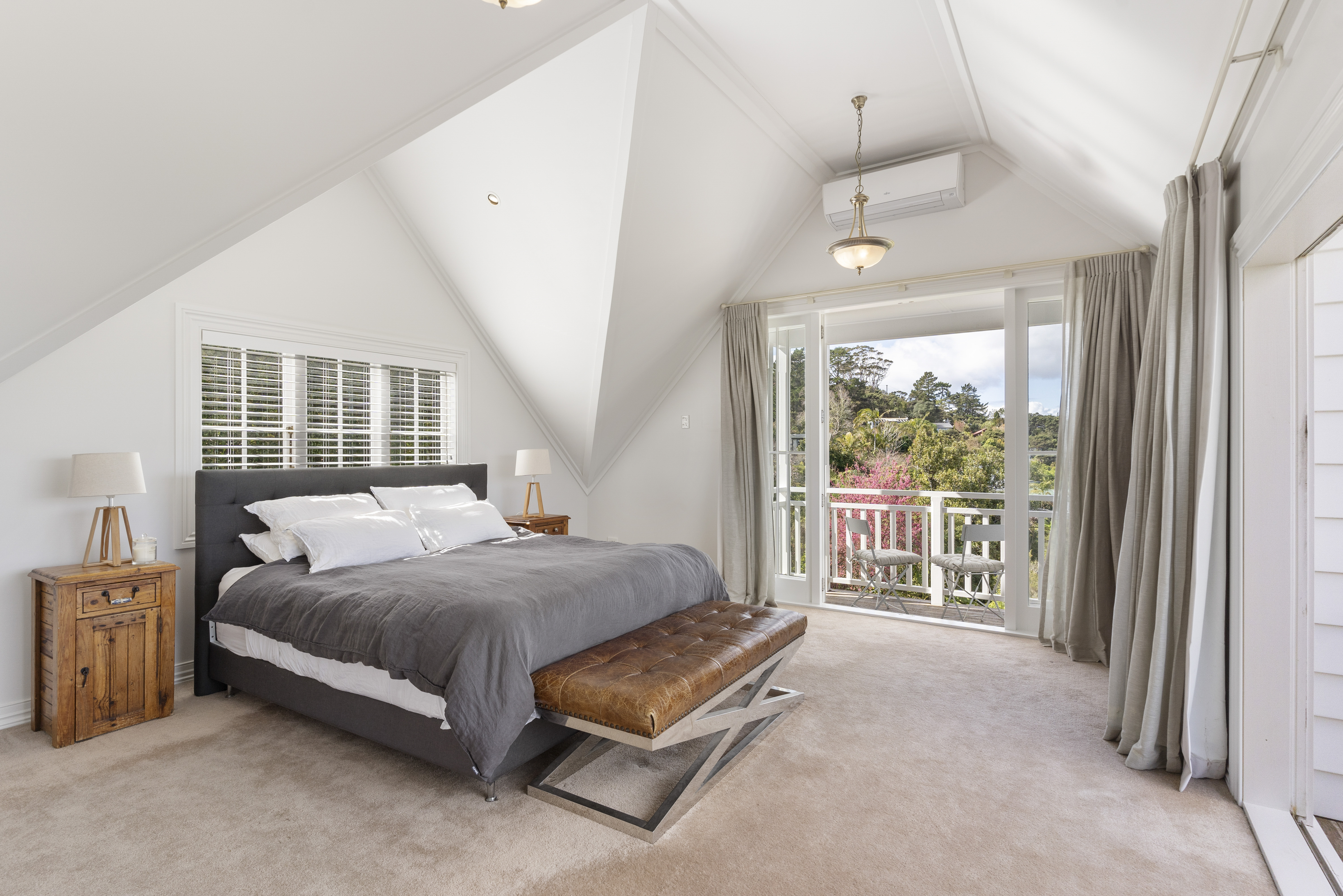  136 Attwood Road, Paremoremo - 物件實景