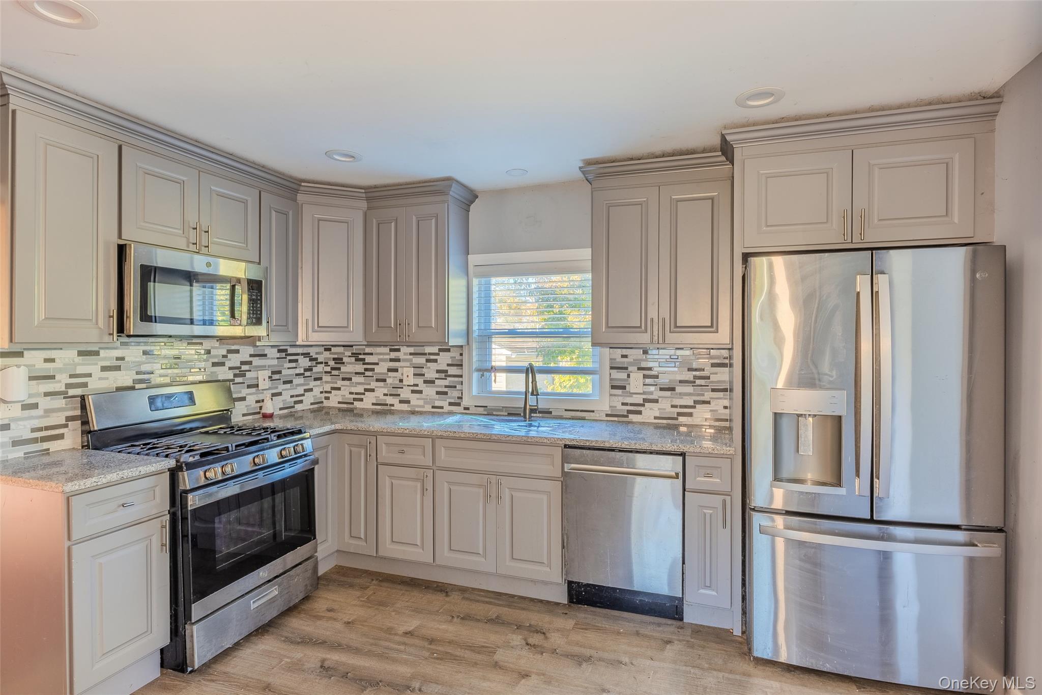 Islip Terrace, New York, 11752, United States, 3 Bedrooms Bedrooms, ,2 BathroomsBathrooms,Residential,For Sale,2006147