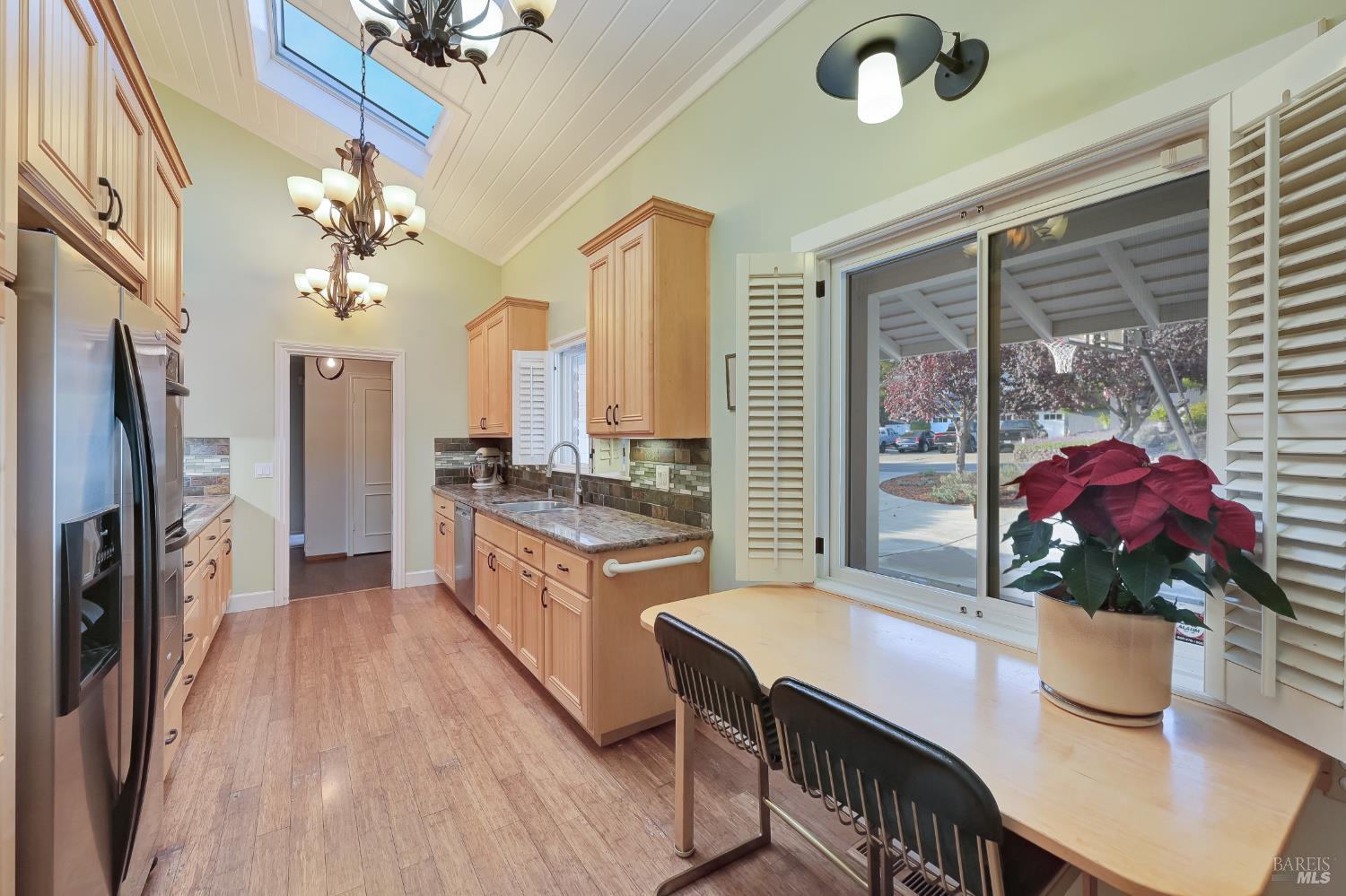 San Rafael, California, 94901, United States, 3 Bedrooms Bedrooms, ,3 BathroomsBathrooms,Residential,For Sale,2002955