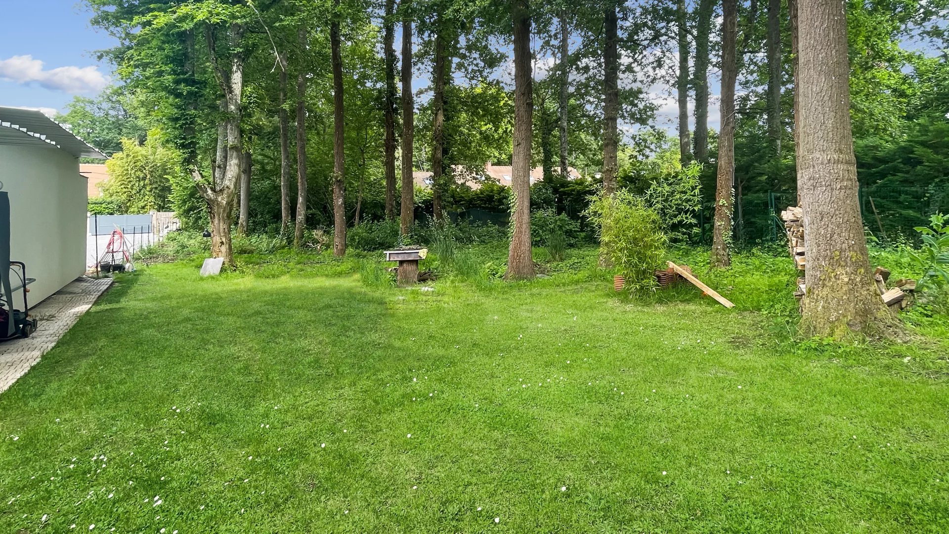 Samois-sur-Seine, Île-de-France, 77920, FR, 2 Bedrooms Bedrooms, ,1 BathroomBathrooms,Residential,For Sale,1557614