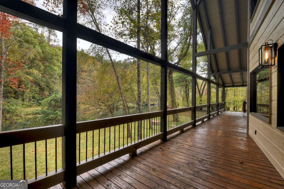 Mineral Bluff, Georgia, 30559, United States, 6 Bedrooms Bedrooms, ,3 BathroomsBathrooms,Residential,For Sale,1989738