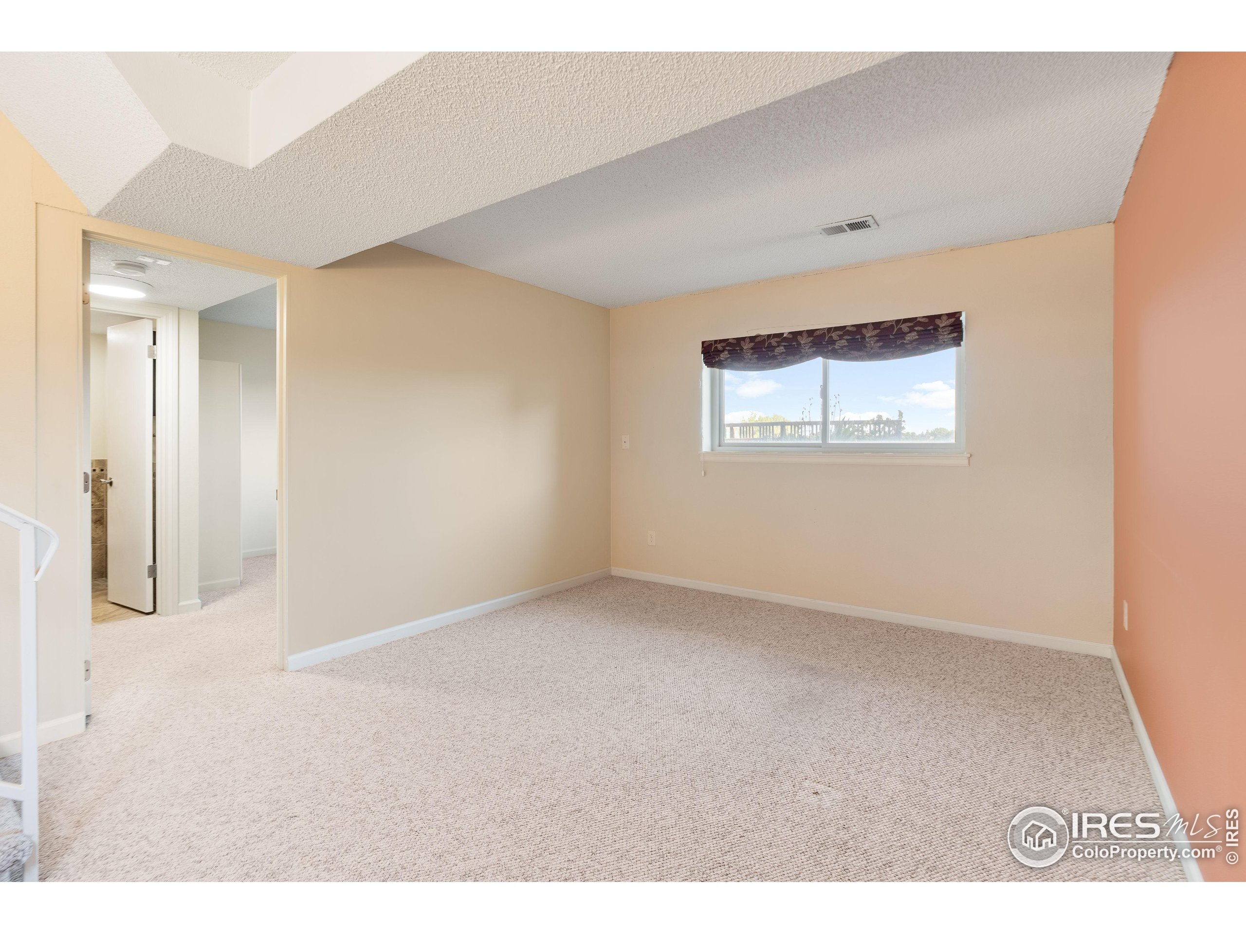 Louisville, Colorado, 80027, United States, 3 Bedrooms Bedrooms, ,Residential,For Sale,1941011