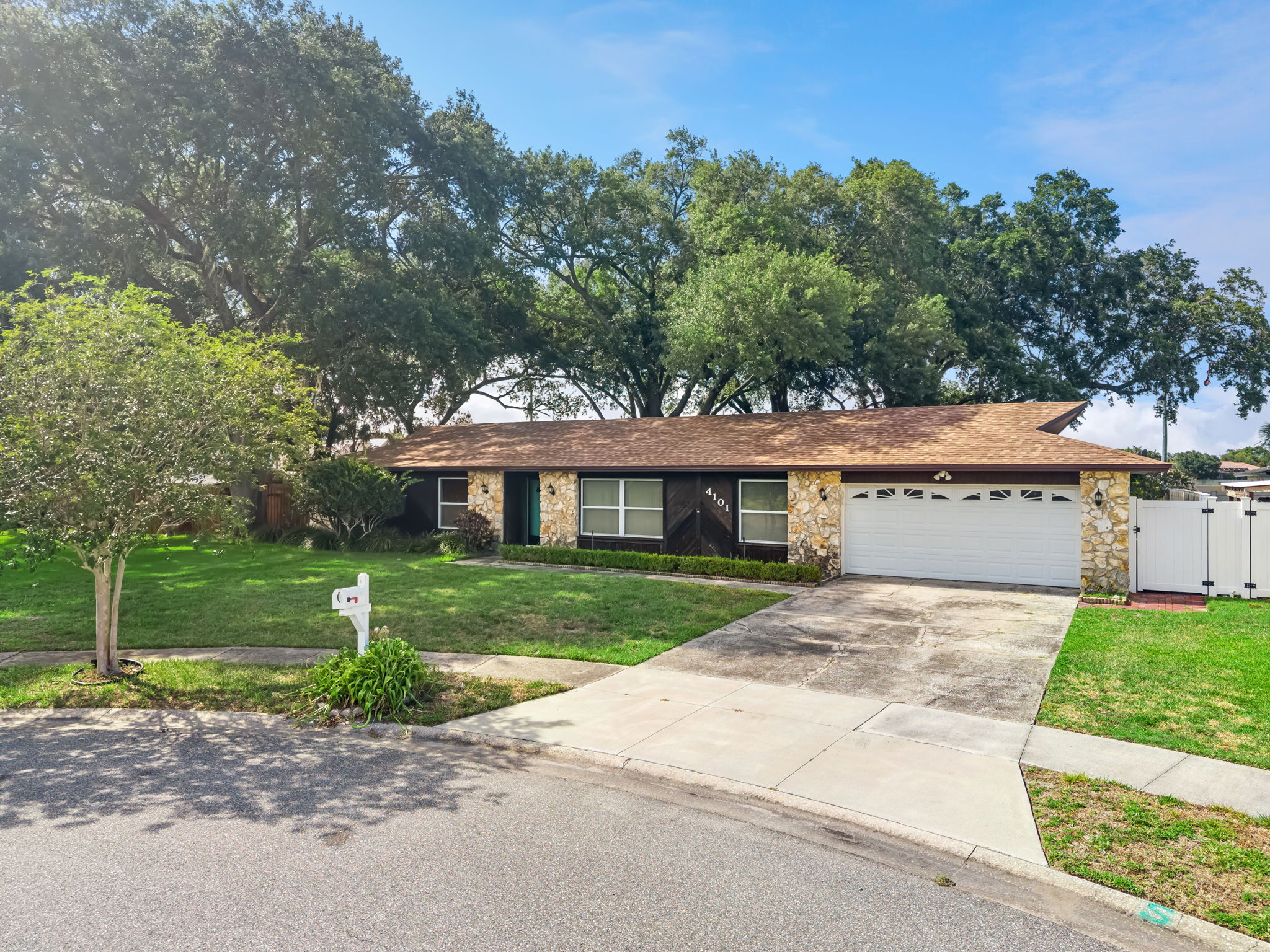 Belle Isle, Florida, 32812, United States, 4 Bedrooms Bedrooms, ,2 BathroomsBathrooms,Residential,For Sale,2048801