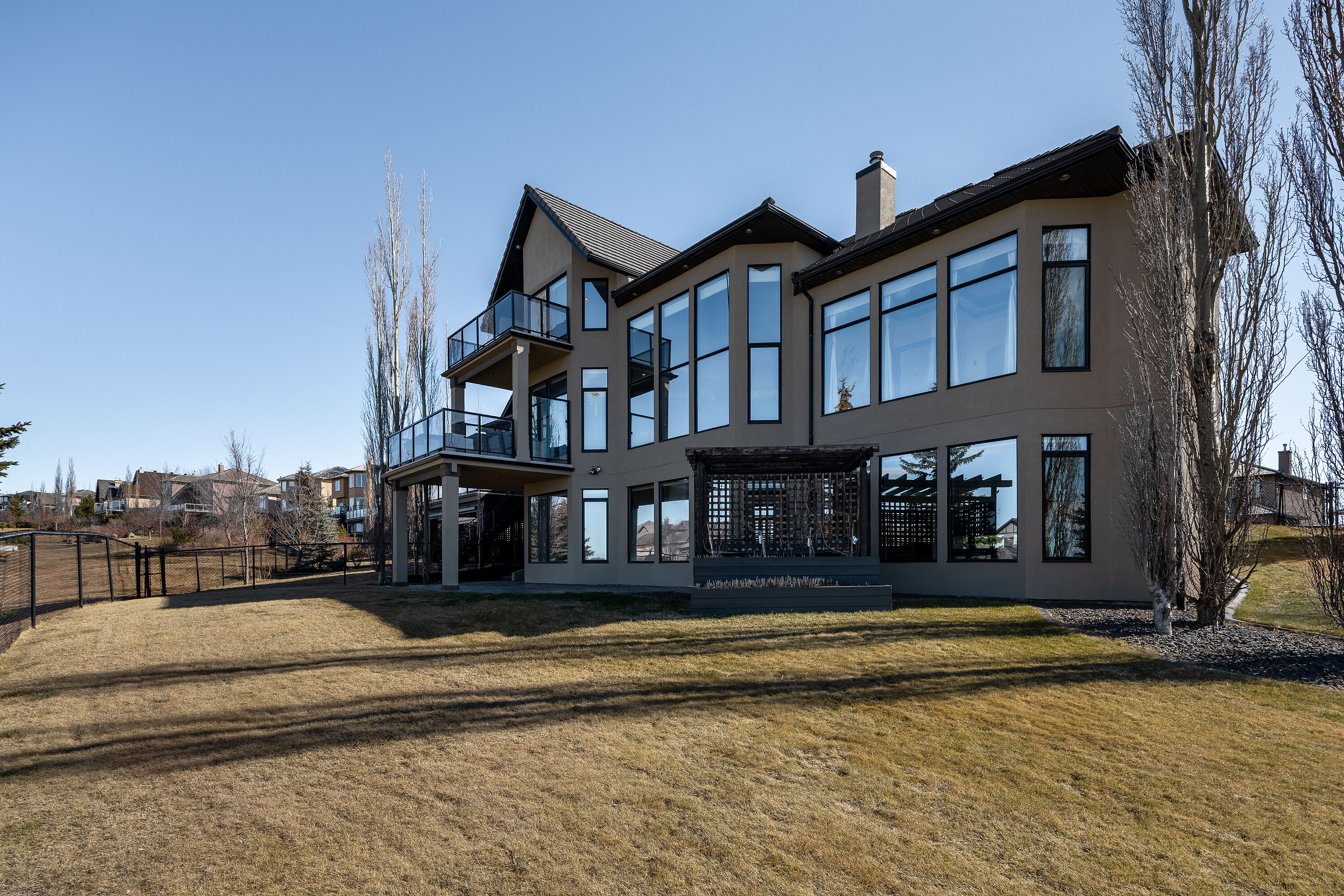  Elevated Mountain View Living - 物件實景