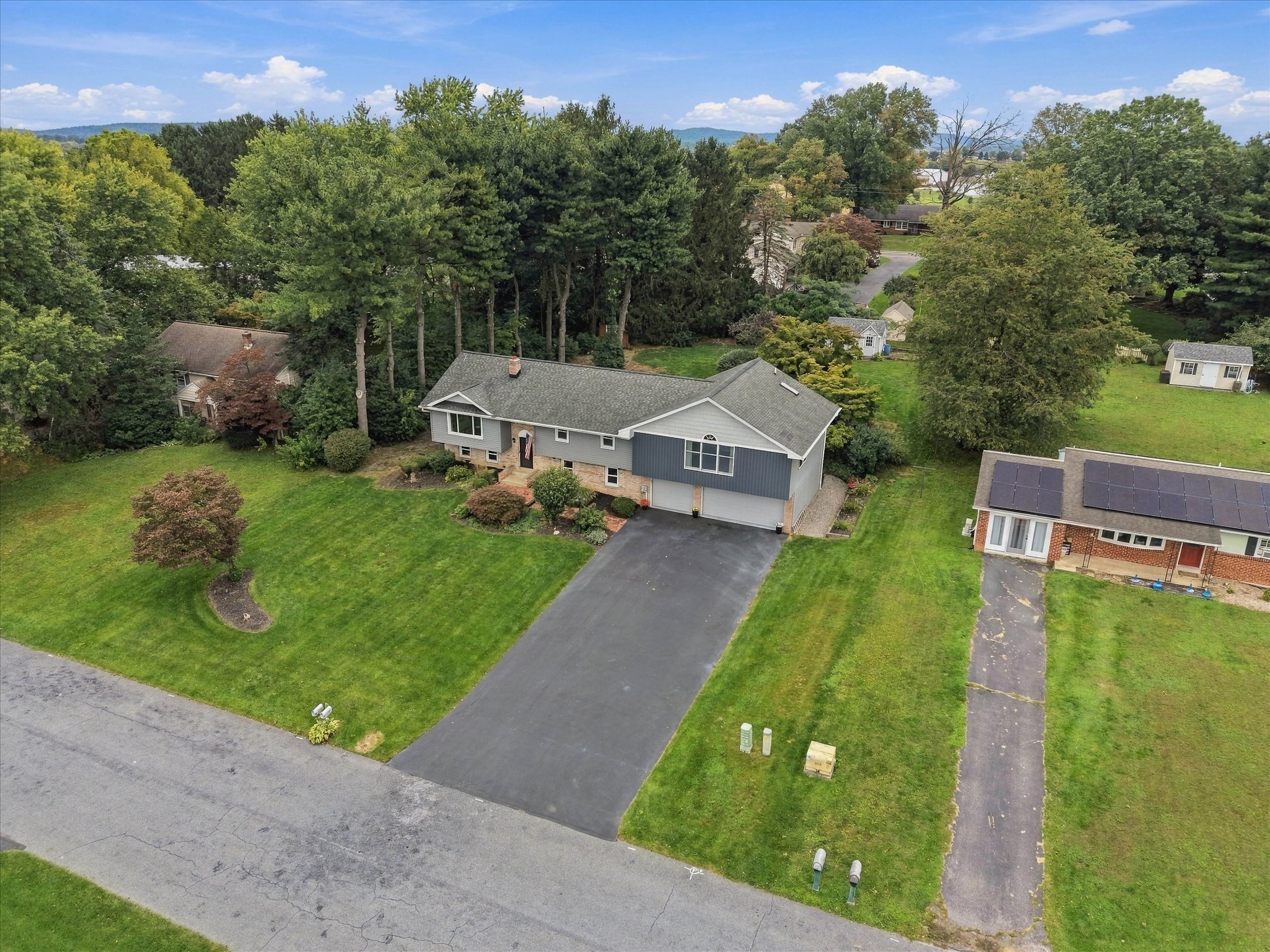  207 Weaver Dr, Lititz, PA 17543 - 物件實景
