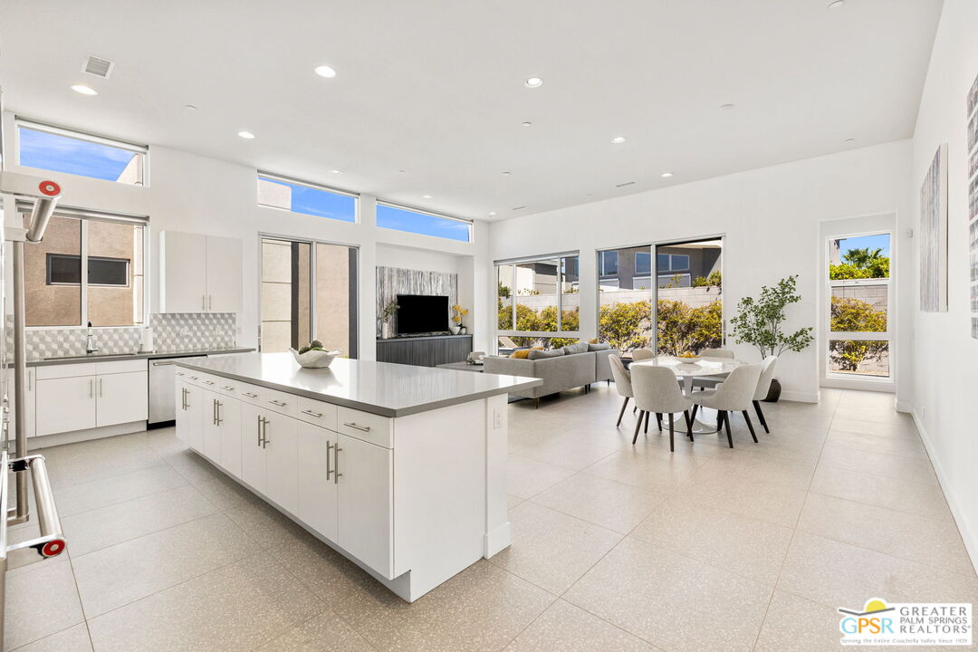 Palm Springs, California, 92262, United States, 3 Bedrooms Bedrooms, ,3 BathroomsBathrooms,Residential,For Sale,1927236