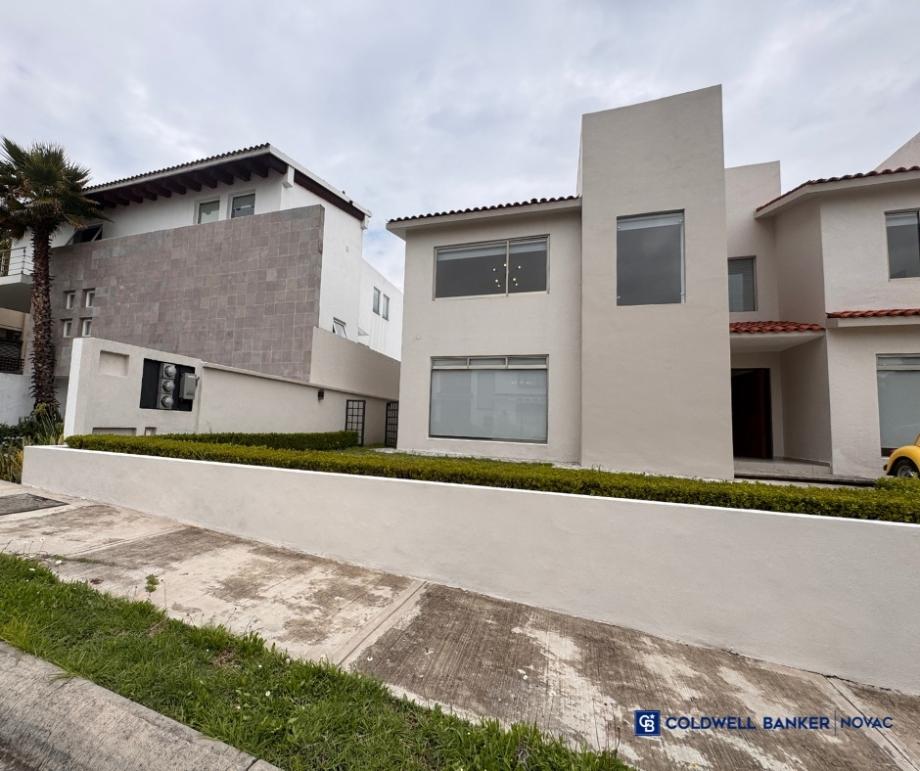 Atizapán de Zaragoza, Estado de méxico, 52936, Mexico, 4 Bedrooms Bedrooms, ,4 BathroomsBathrooms,Residential,For Sale,1770960