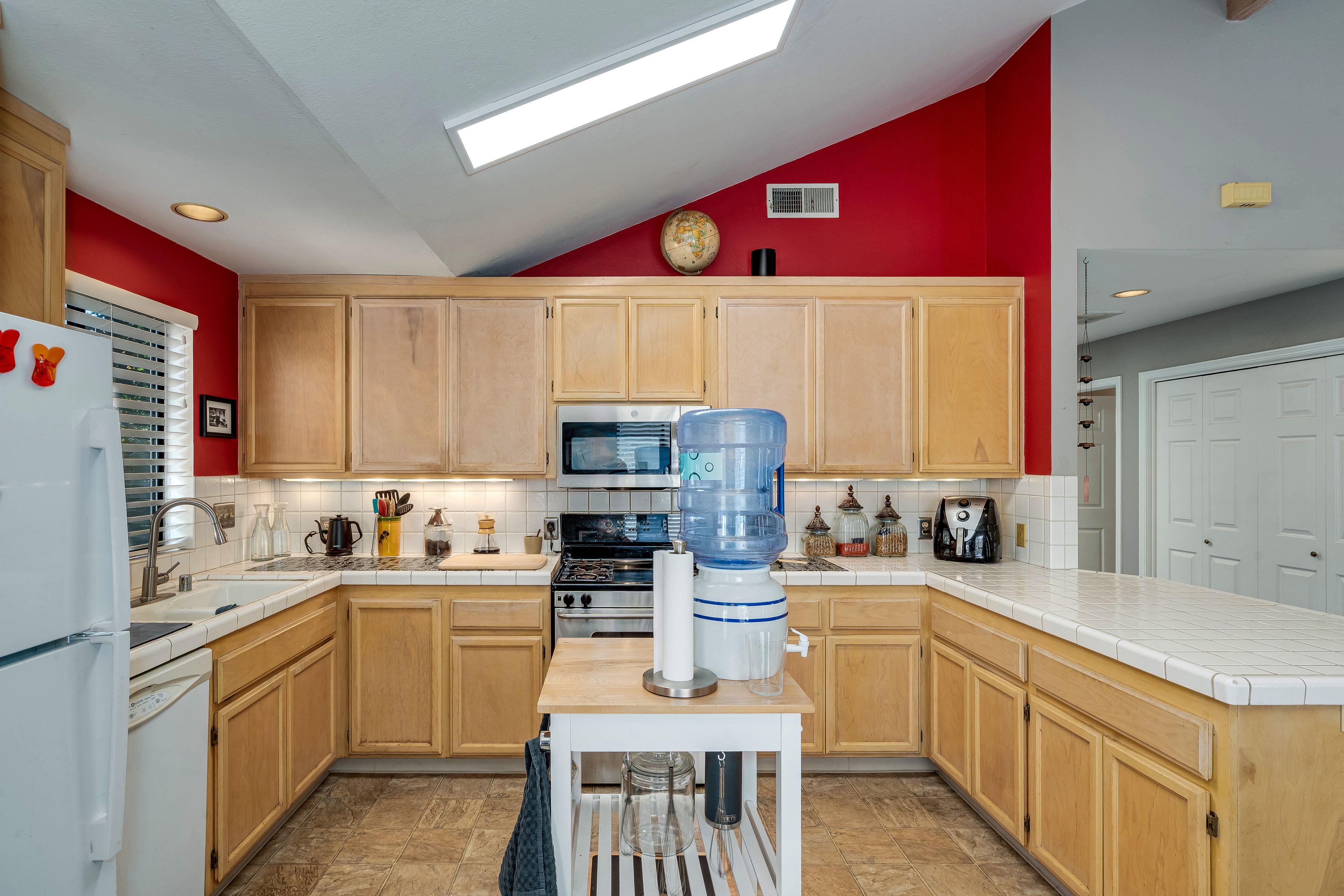  1040 Mount George Avenue - 物件實景