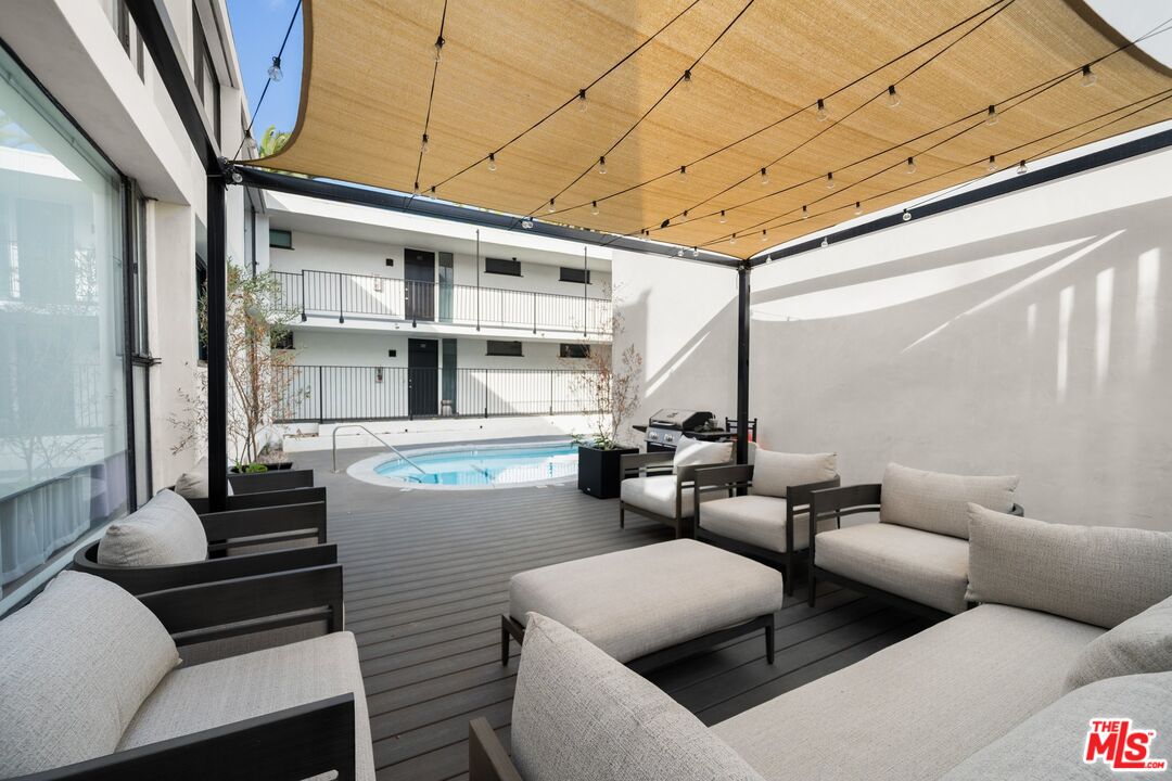 Beverly Hills, California, 90212, United States, 14 Bedrooms Bedrooms, ,Residential,For Sale,1731510