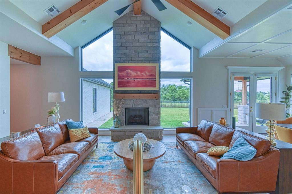 Amber, Oklahoma, 73004, United States, 6 Bedrooms Bedrooms, ,4 BathroomsBathrooms,Residential,For Sale,1984407