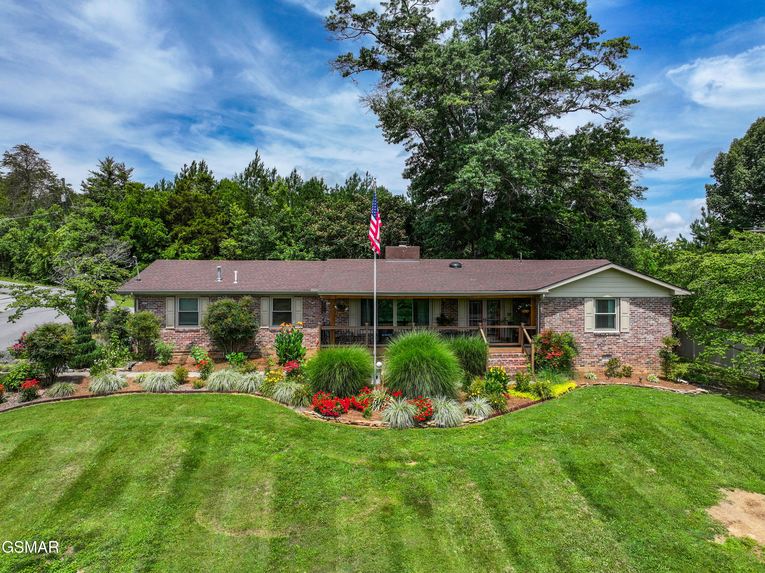 Sevierville, Tennessee, 37862, United States, 4 Bedrooms Bedrooms, ,3 BathroomsBathrooms,Residential,For Sale,1863577