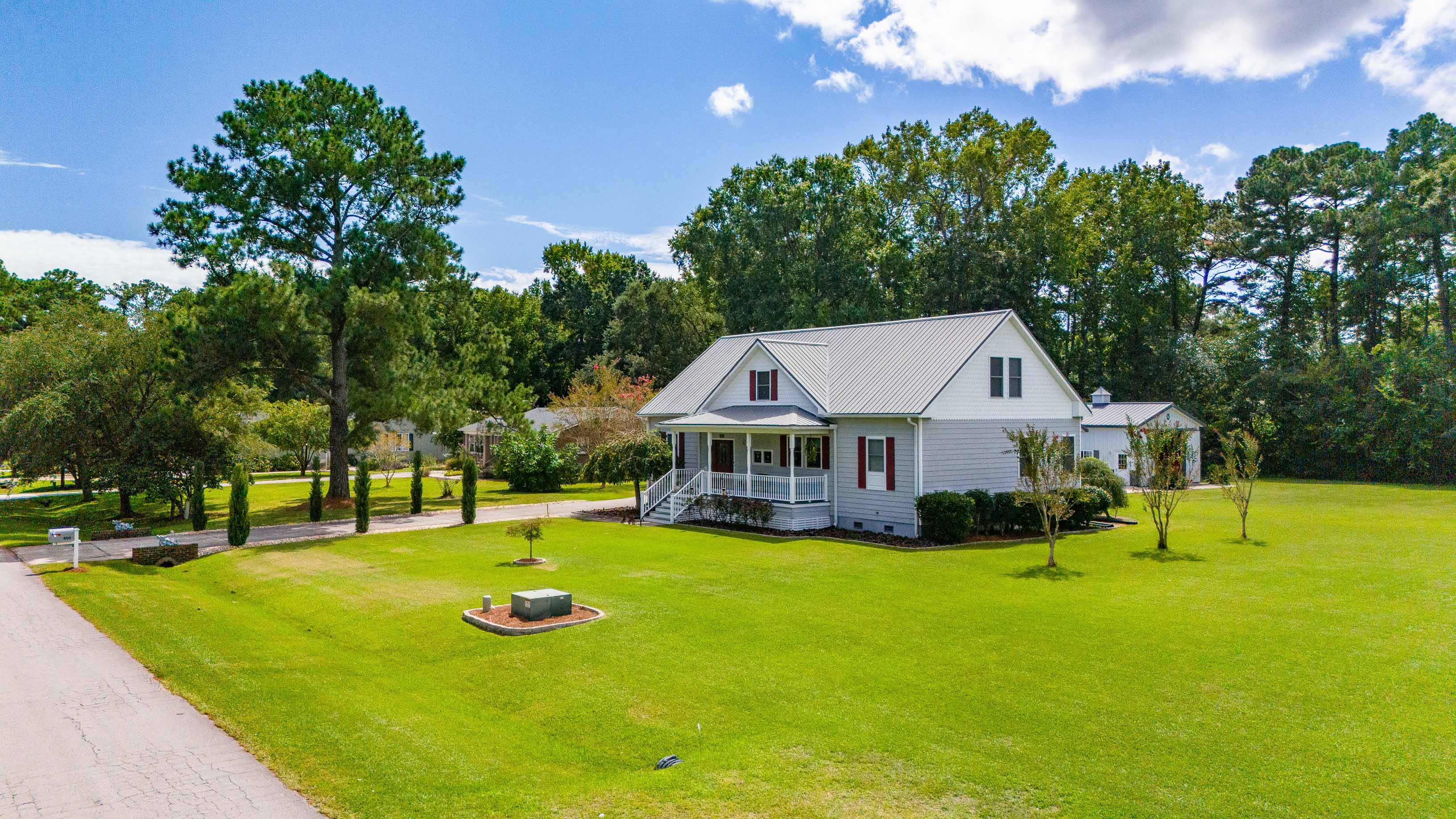 Oriental, North Carolina, 28571, United States, 4 Bedrooms Bedrooms, ,4 BathroomsBathrooms,Residential,For Sale,1944868