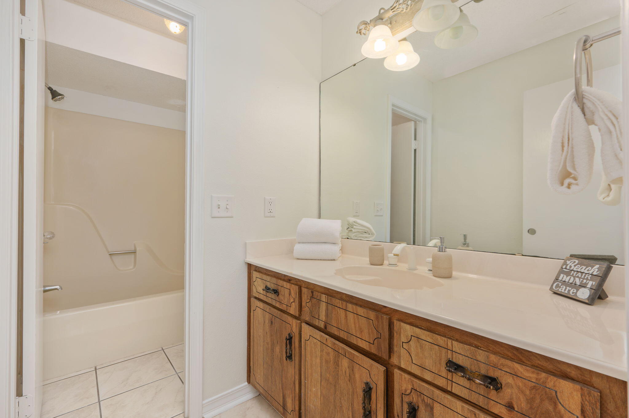 Navarre, Florida, 32566, United States, 2 Bedrooms Bedrooms, ,2 BathroomsBathrooms,Residential,For Sale,1989552