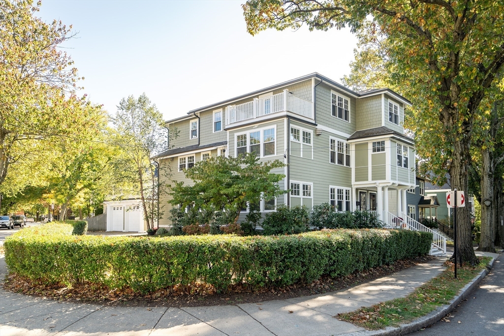 Brookline, Massachusetts, 02445, United States, 7 Bedrooms Bedrooms, ,5 BathroomsBathrooms,Residential,For Sale,1917688