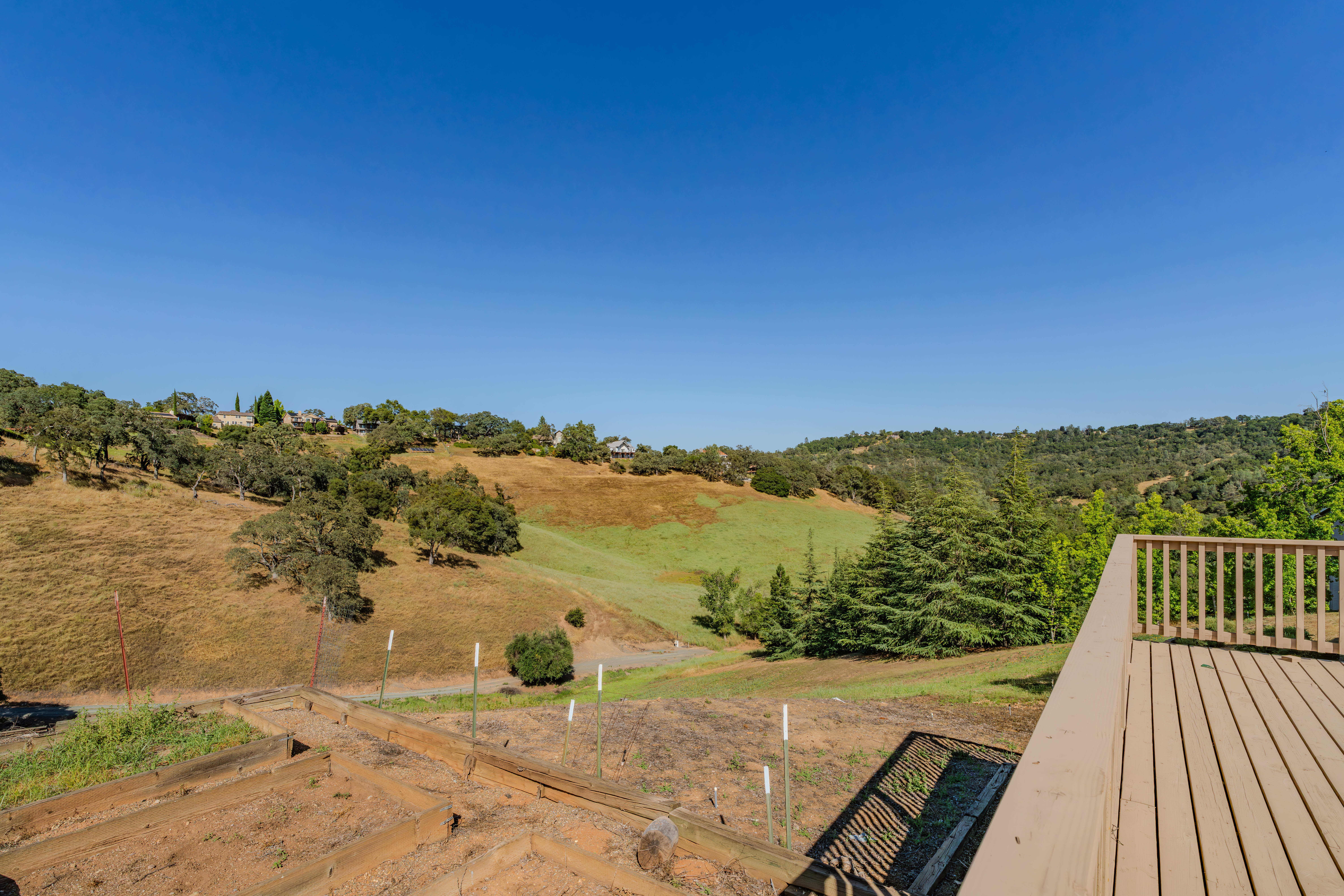  Spacious Sutter Creek Home with Hillside Views and Endless Potential - 物件實景