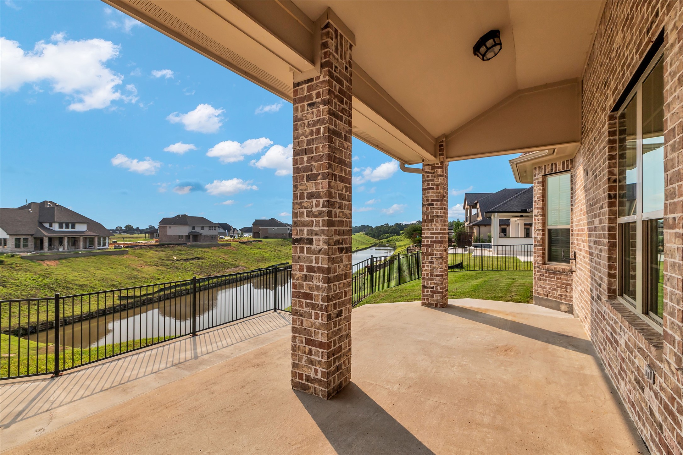 Montgomery, Texas, 77356, United States, 4 Bedrooms Bedrooms, ,4 BathroomsBathrooms,Residential,For Sale,1911763