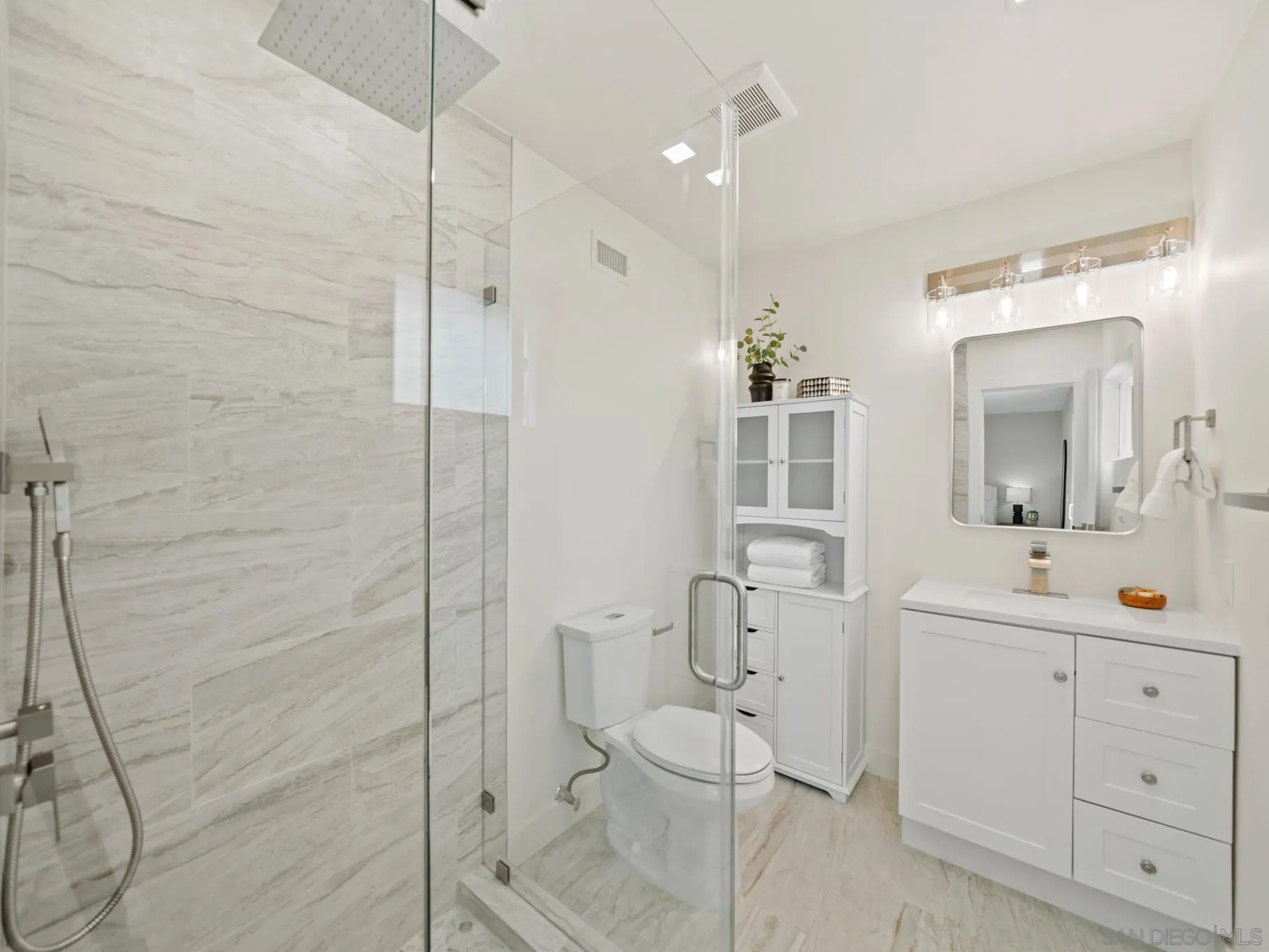 San Diego, California, 92129, United States, 3 Bedrooms Bedrooms, ,2 BathroomsBathrooms,Residential,For Sale,2000829