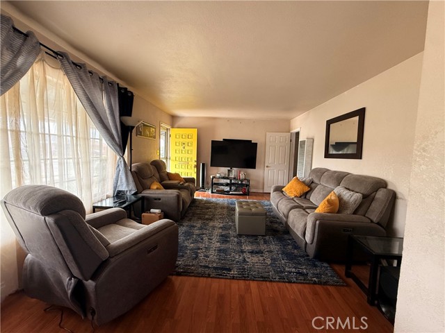 Los Angeles, California, 90047, United States, 3 Bedrooms Bedrooms, ,1 BathroomBathrooms,Residential,For Sale,1920409