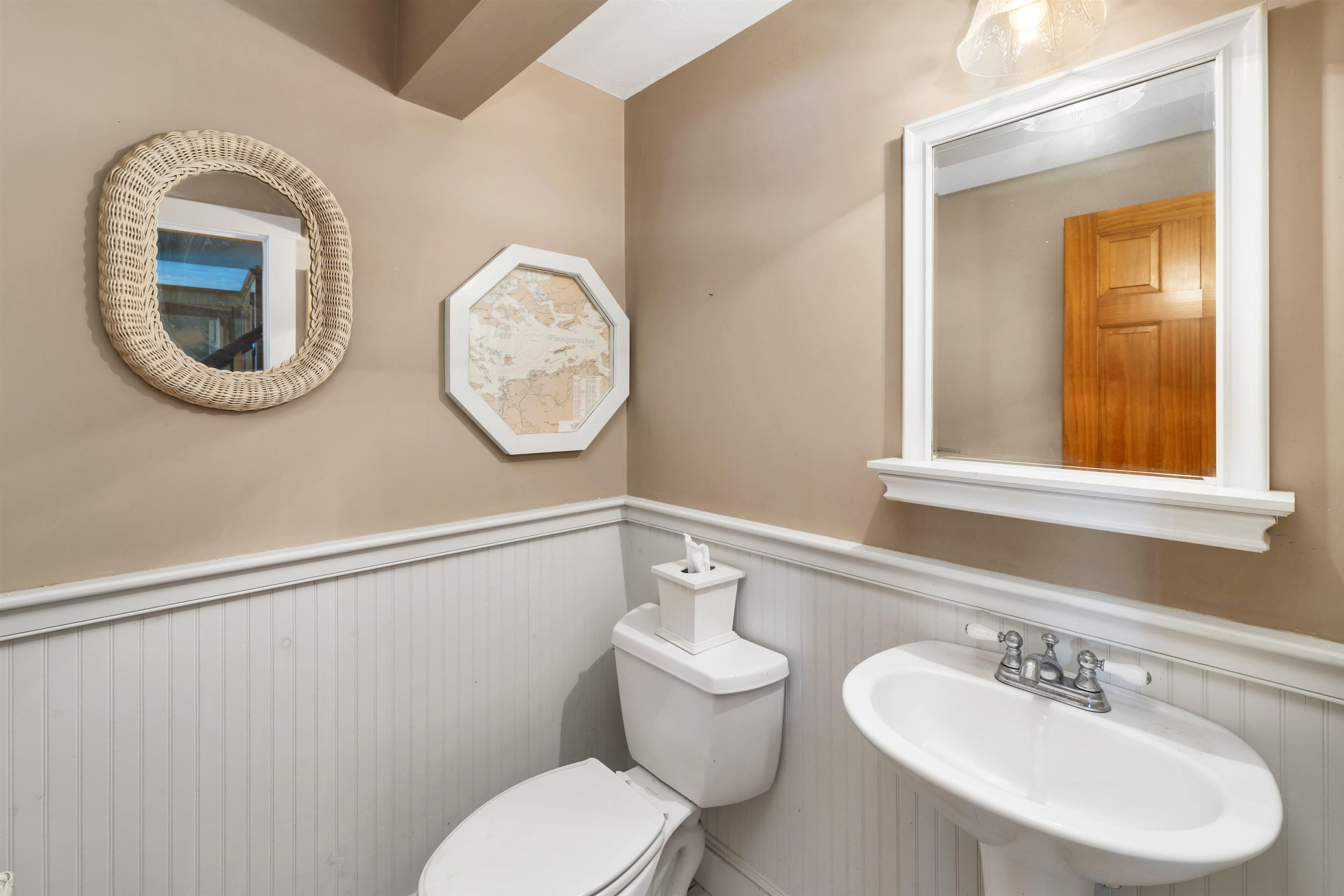 Gilford, New Hampshire, 03249, United States, 3 Bedrooms Bedrooms, ,3 BathroomsBathrooms,Residential,For Sale,1875899
