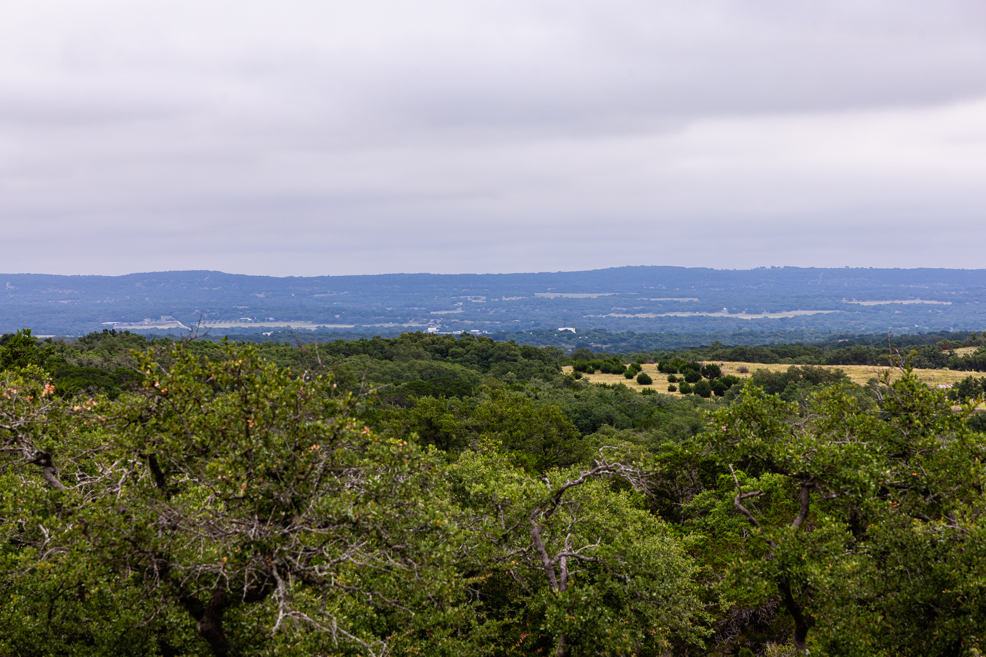  Expansive 10-Acre Lot - 物件實景