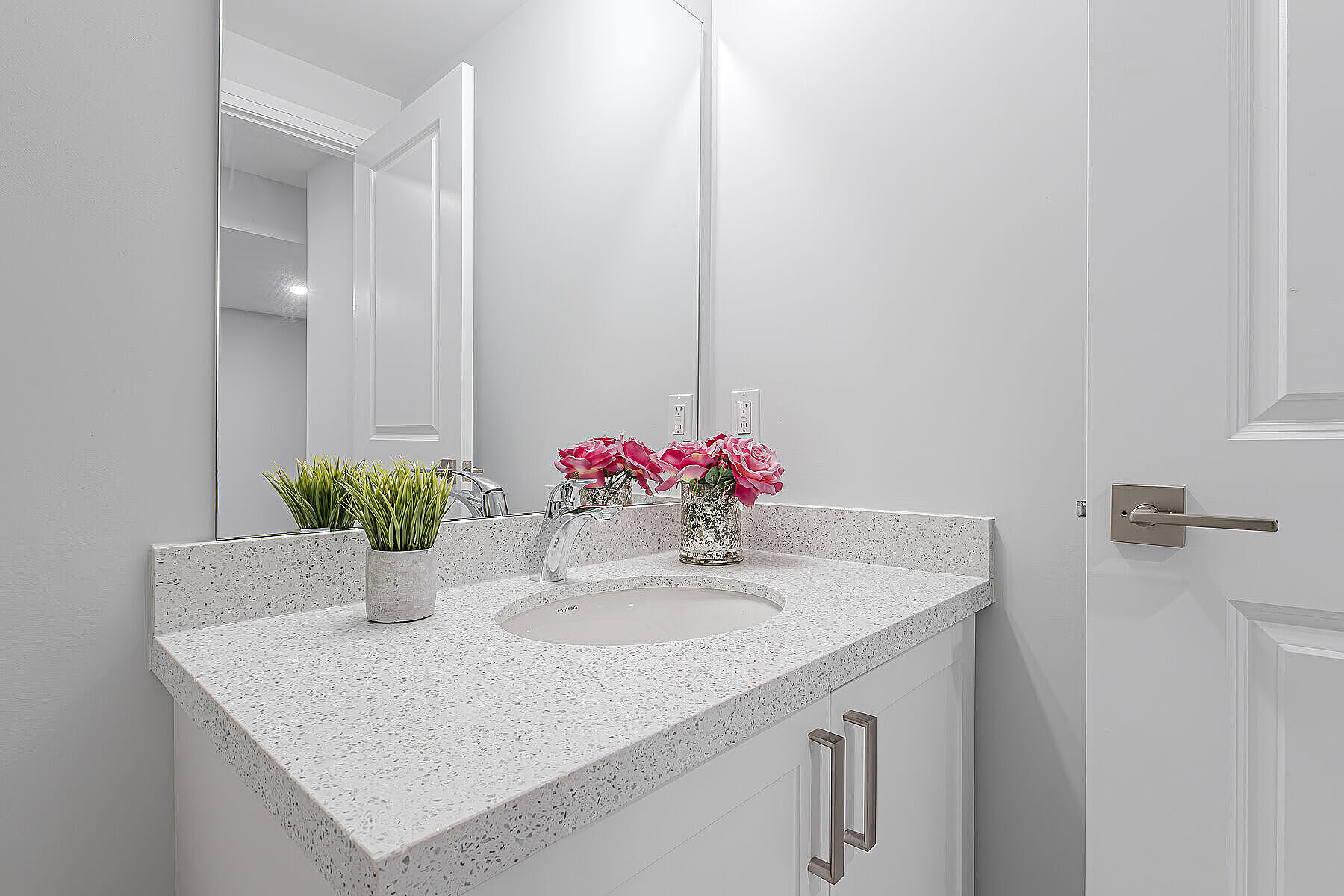  Charming Brantford Townhouse - 物件實景