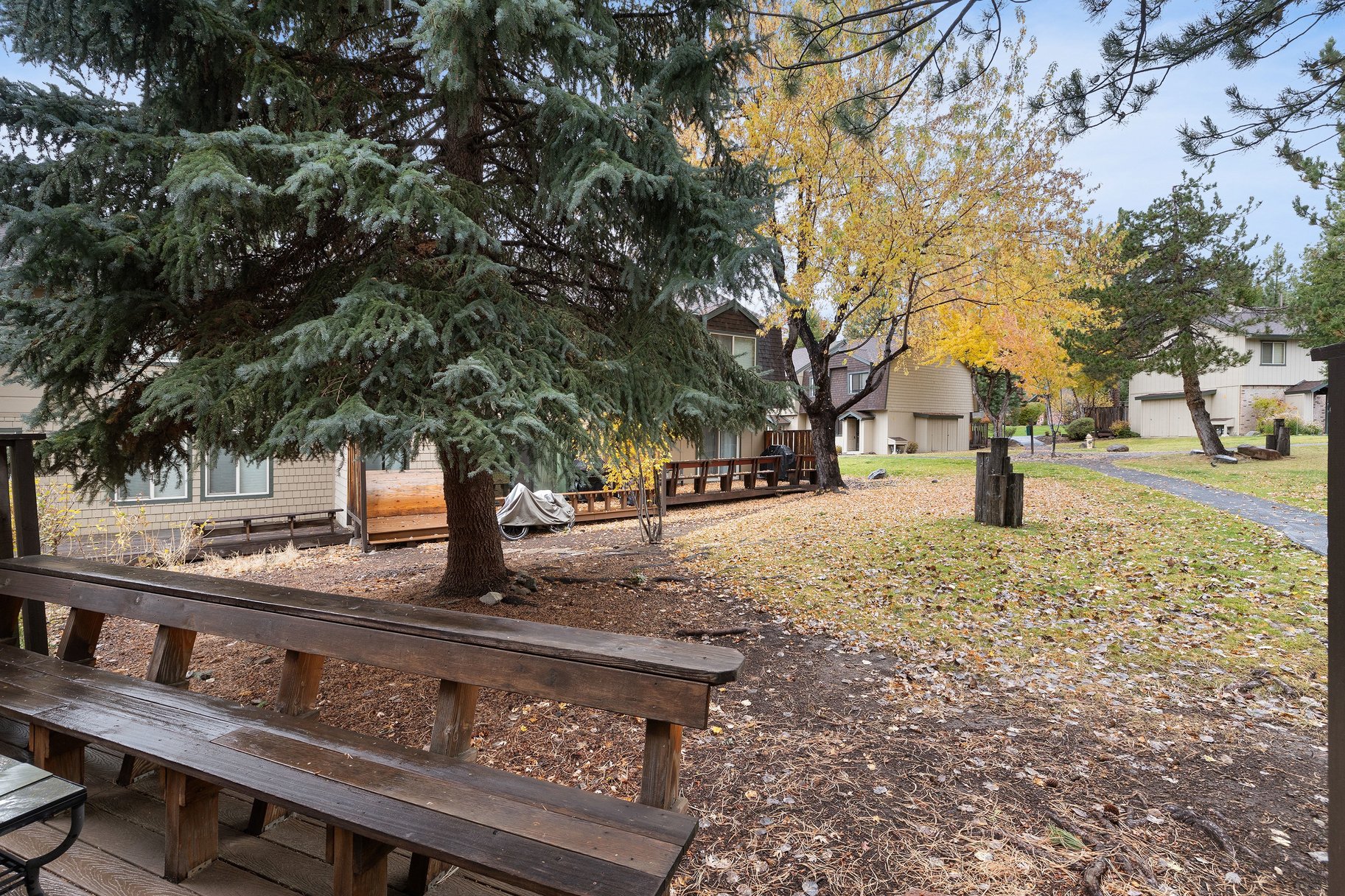  Updated and Well Located Lake Forest Glen Condo - 物件實景
