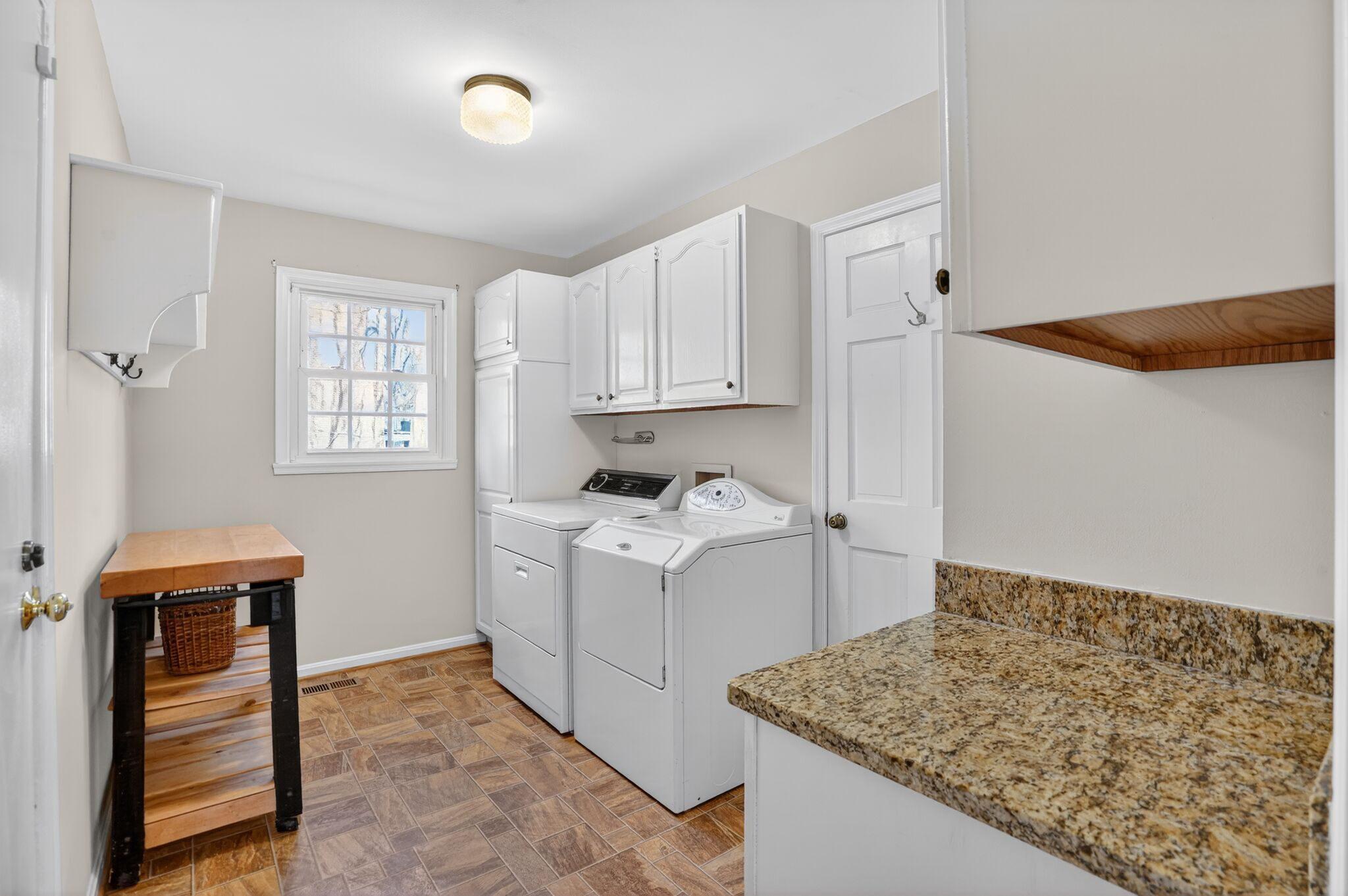  10223 Cedar Pond Drive, Vienna, VA, 22182 - 物件實景