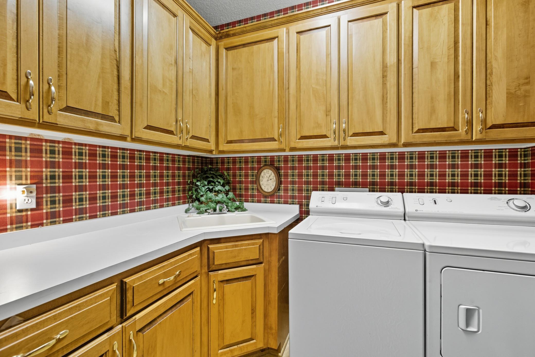 Plymouth, Minnesota, 55446, United States, 3 Bedrooms Bedrooms, ,2 BathroomsBathrooms,Residential,For Sale,1957891