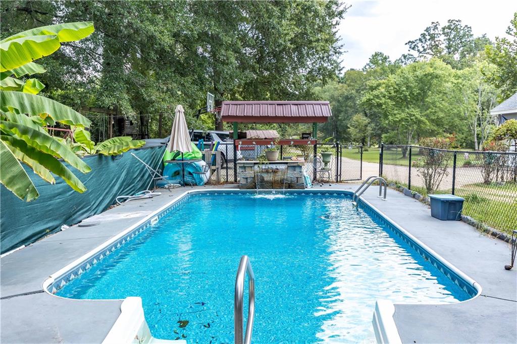 Salem, Alabama, 36874, United States, 4 Bedrooms Bedrooms, ,4 BathroomsBathrooms,Residential,For Sale,1940777