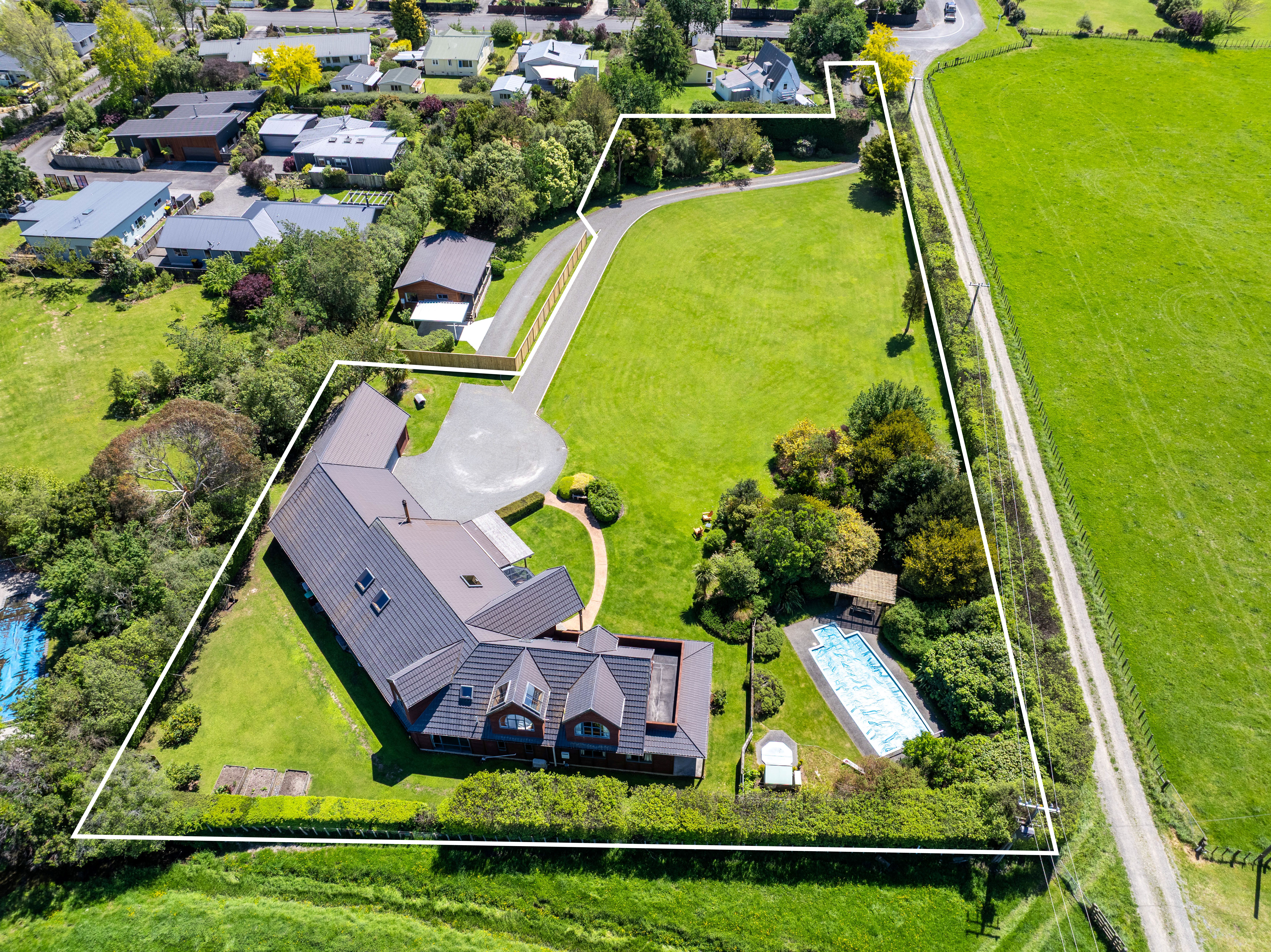  Exceptional Family Lifestyle - 物件實景