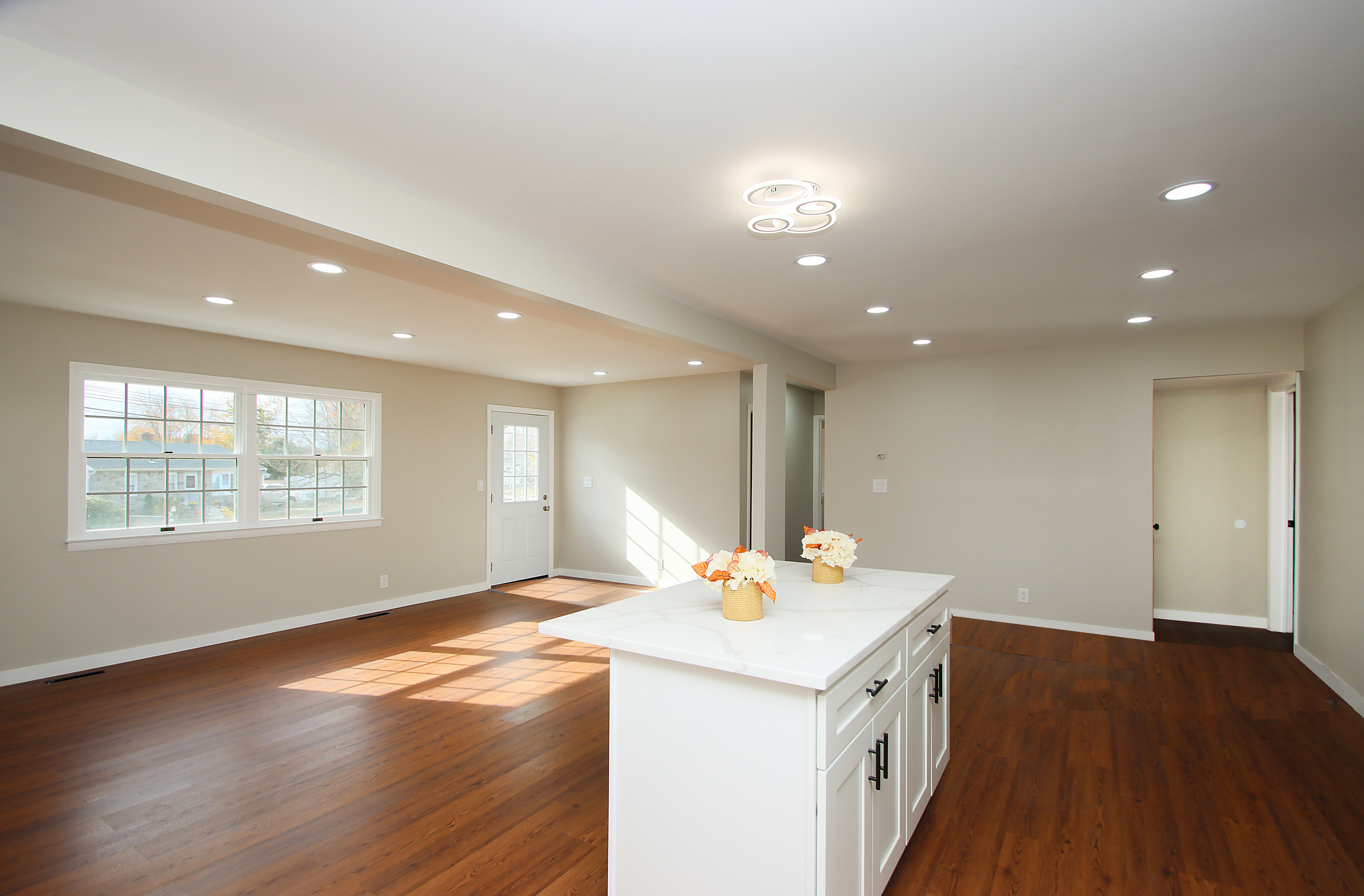 Milford, Connecticut, 06460, United States, 4 Bedrooms Bedrooms, ,2 BathroomsBathrooms,Residential,For Sale,1993433