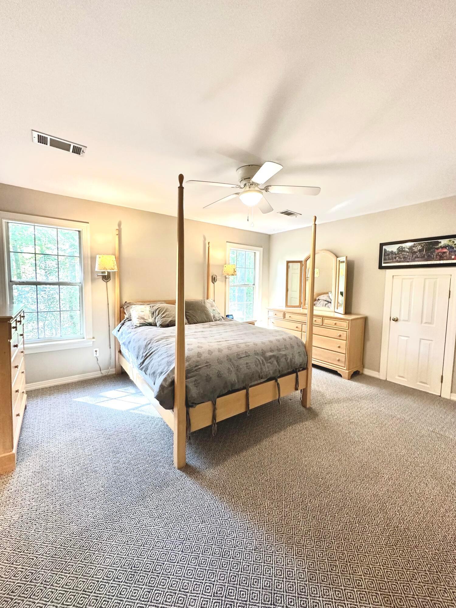 Tupelo, Mississippi, 38804, United States, 4 Bedrooms Bedrooms, ,4 BathroomsBathrooms,Residential,For Sale,1961666