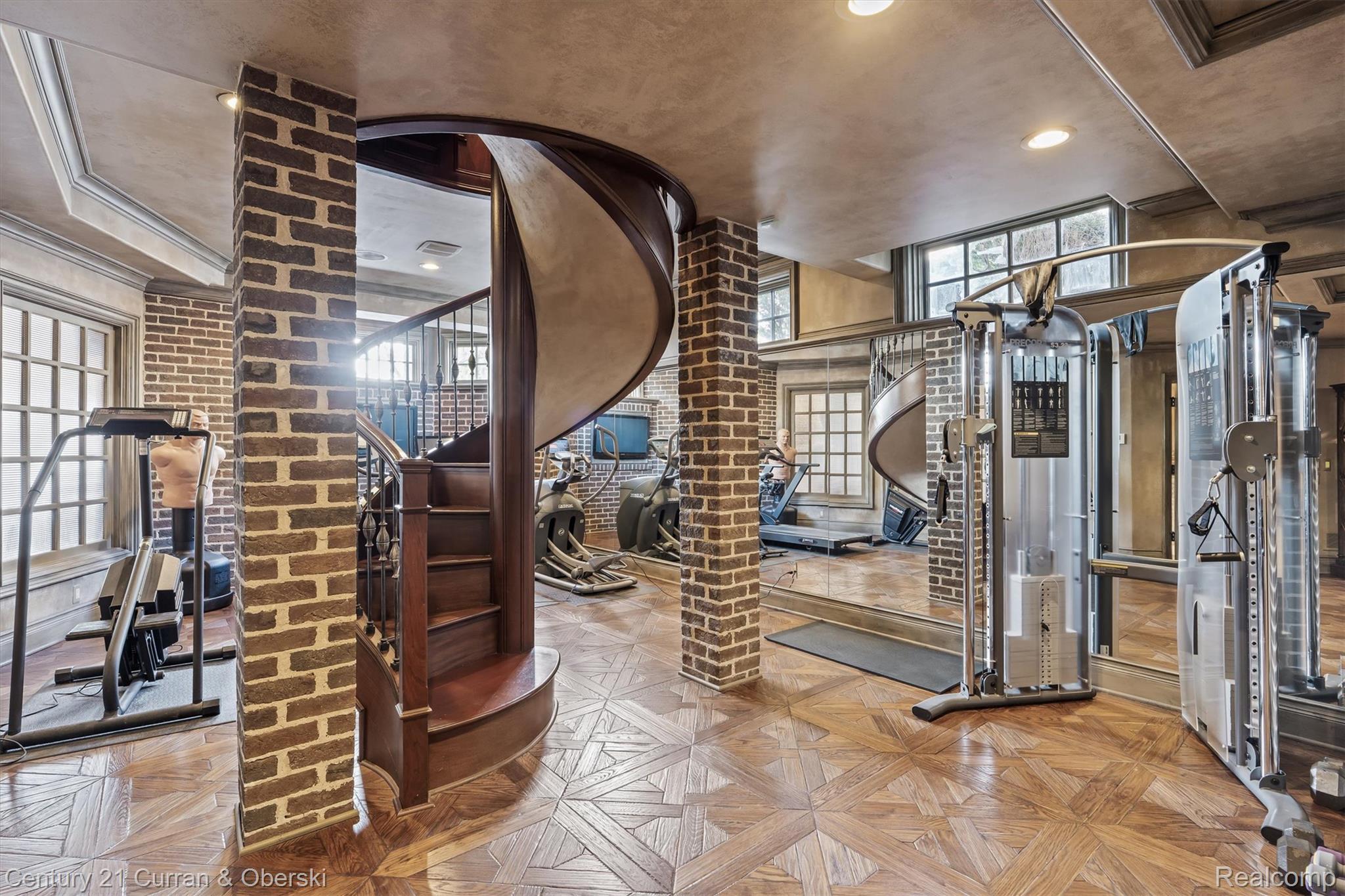 Northville, Michigan, 48168, United States, 4 Bedrooms Bedrooms, ,7 BathroomsBathrooms,Residential,For Sale,2038864