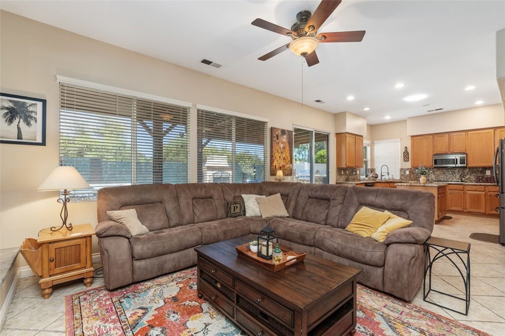 Murrieta, California, 92562, United States, 5 Bedrooms Bedrooms, ,3 BathroomsBathrooms,Residential,For Sale,1837982