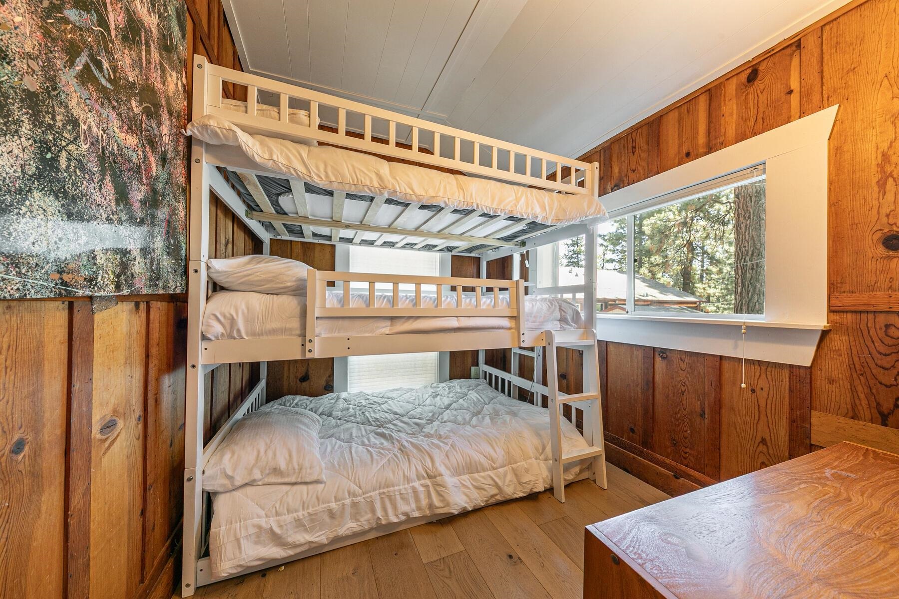 Brockway, California, 96143, United States, 3 Bedrooms Bedrooms, ,1 BathroomBathrooms,Residential,For Sale,1828549