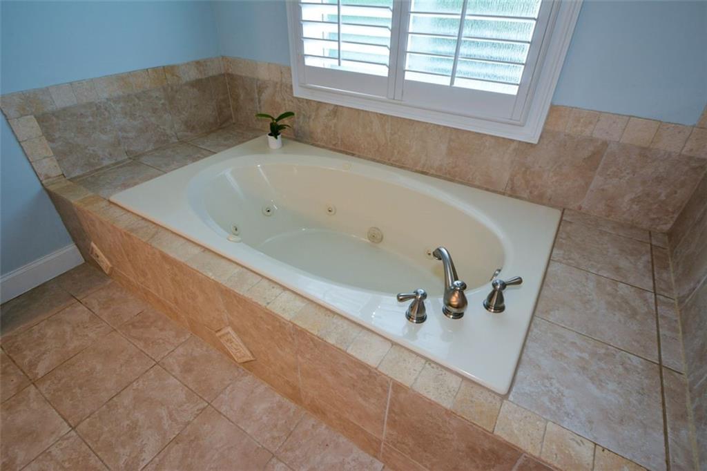 Dacula, Georgia, 30019, United States, 5 Bedrooms Bedrooms, ,5 BathroomsBathrooms,Residential,For Sale,1918708