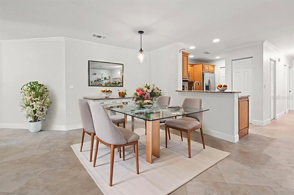 Tampa, Florida, 33602, United States, 3 Bedrooms Bedrooms, ,2 BathroomsBathrooms,Residential,For Sale,1885753