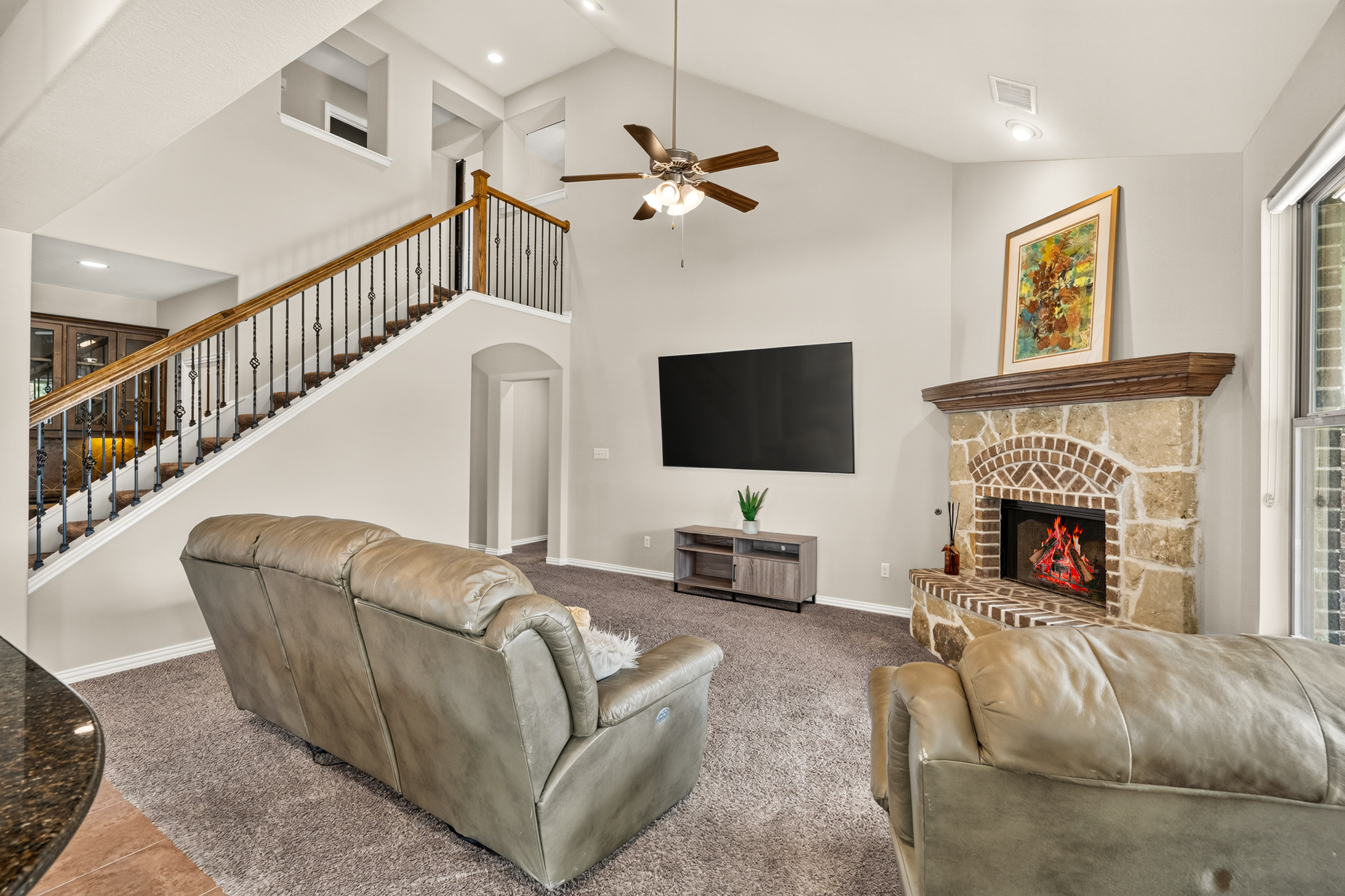  Masterfully Crafted Home in Belterra with Backyard Oasis - 物件實景