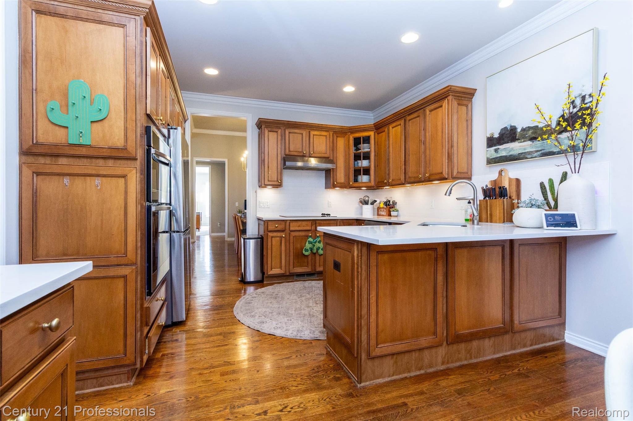 Troy, Michigan, 48098, United States, 2 Bedrooms Bedrooms, ,3 BathroomsBathrooms,Residential,For Sale,1979422