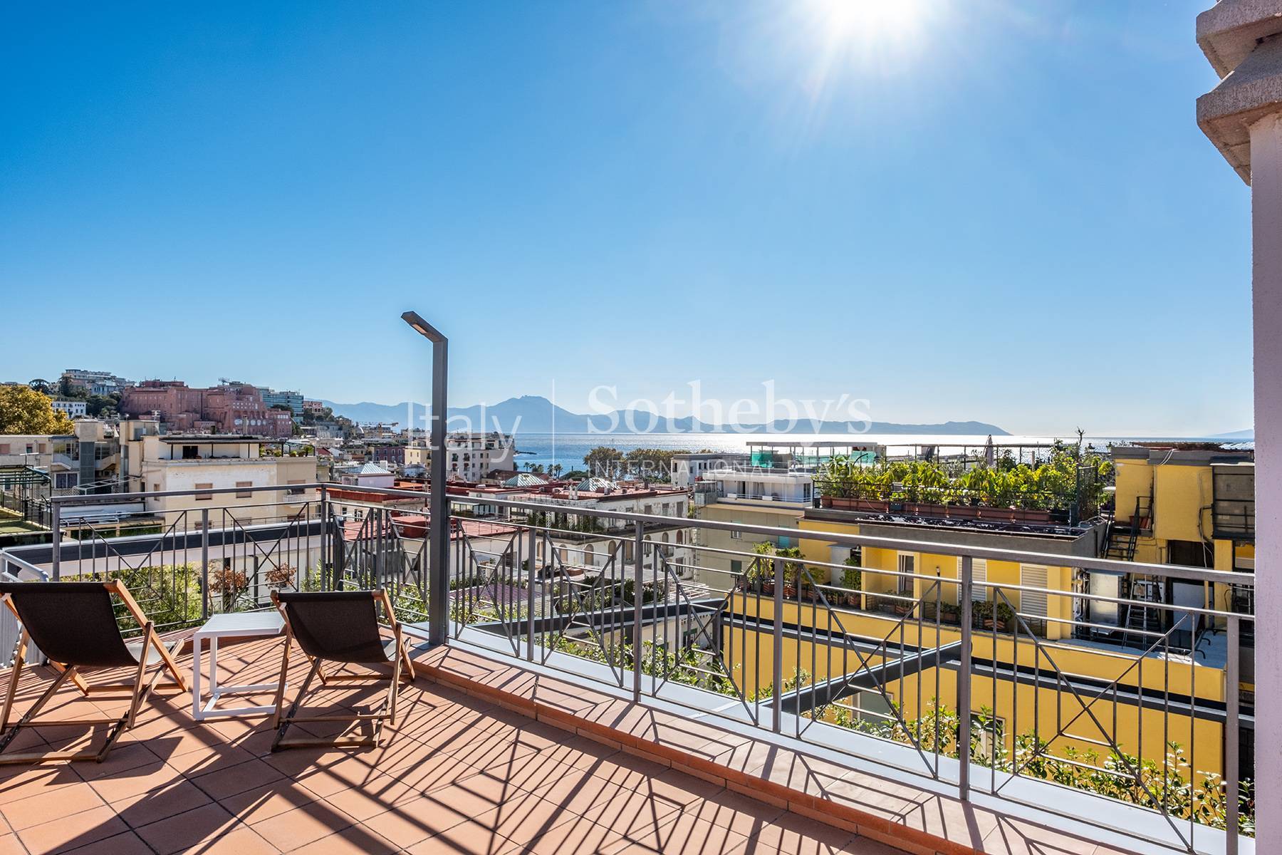  Renovated penthouse in the center of Chiaia - 物件實景